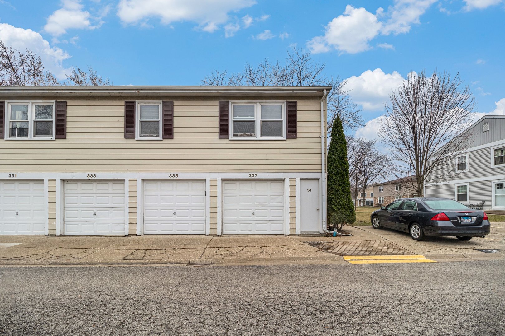 337 Mallard Court, Vernon Hills, IL 60061