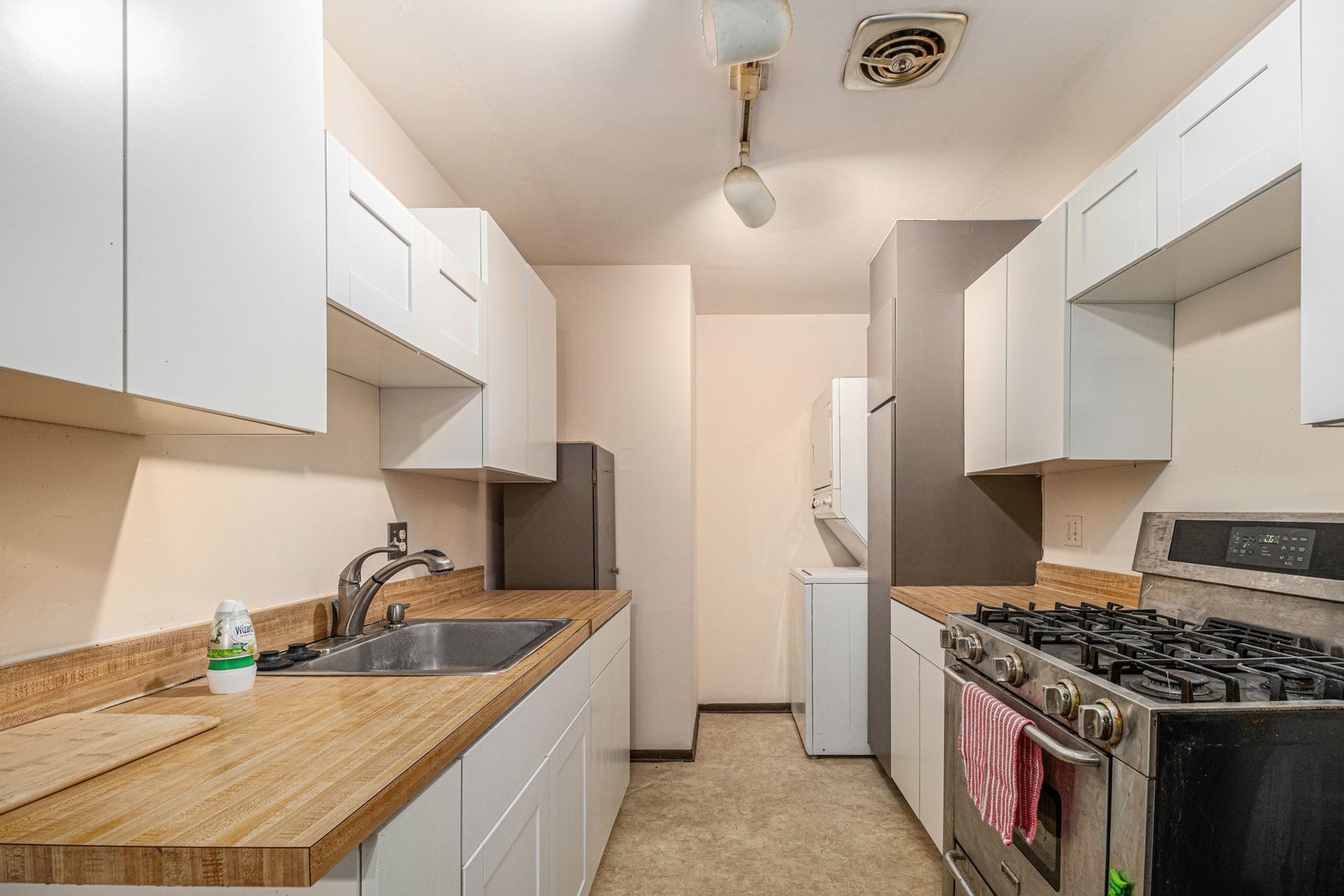 337 Mallard Court, Vernon Hills, IL 60061