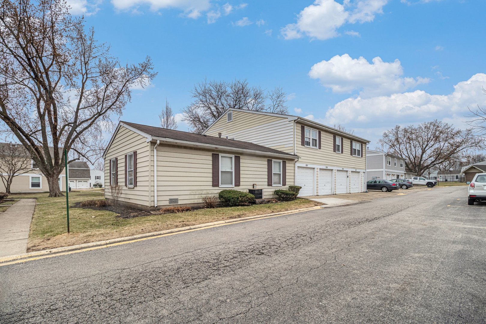 337 Mallard Court, Vernon Hills, IL 60061