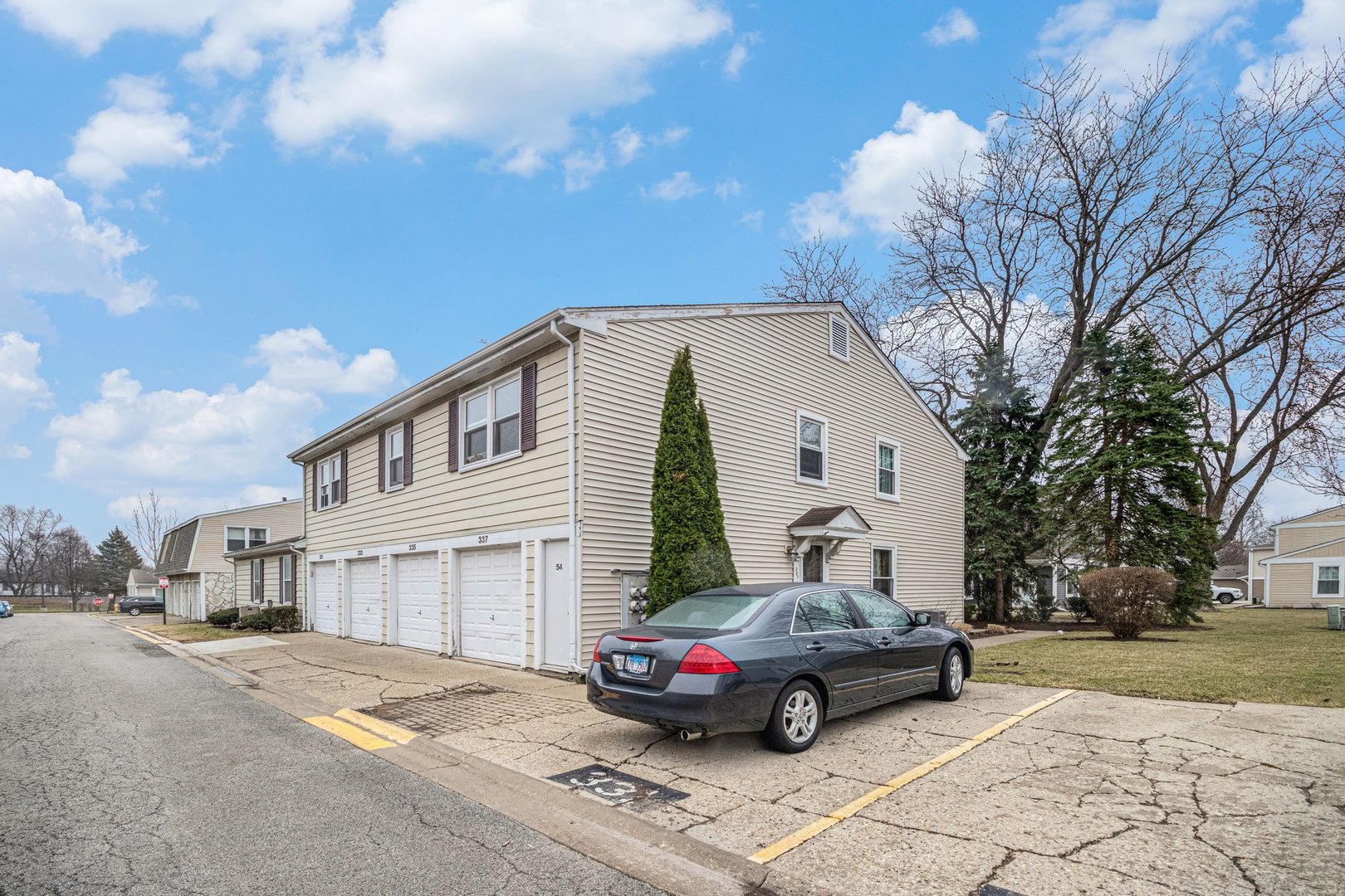 337 Mallard Court, Vernon Hills, IL 60061