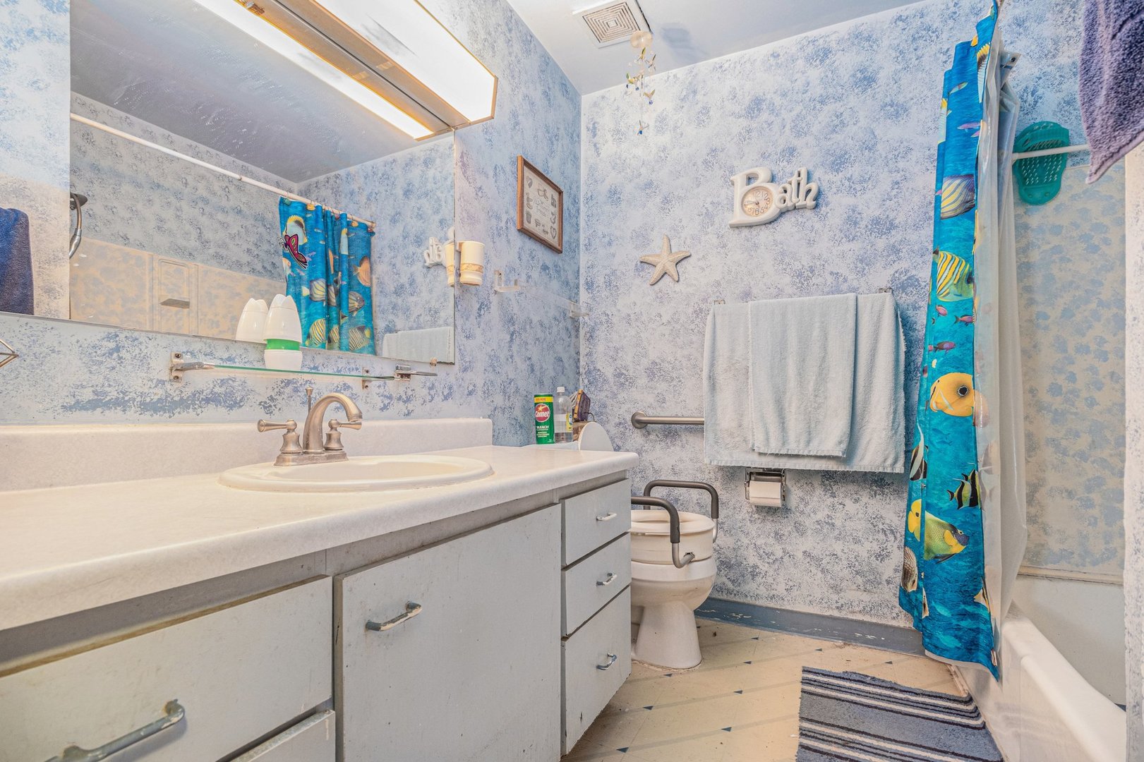 337 Mallard Court, Vernon Hills, IL 60061