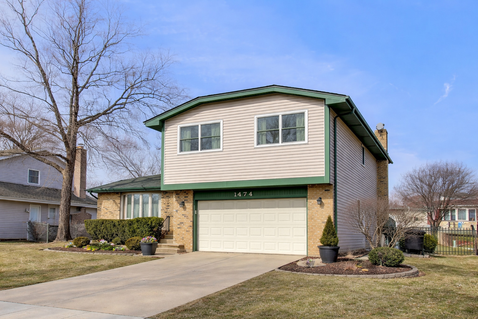 1474 Haar Lane, Elk Grove Village, IL 60007