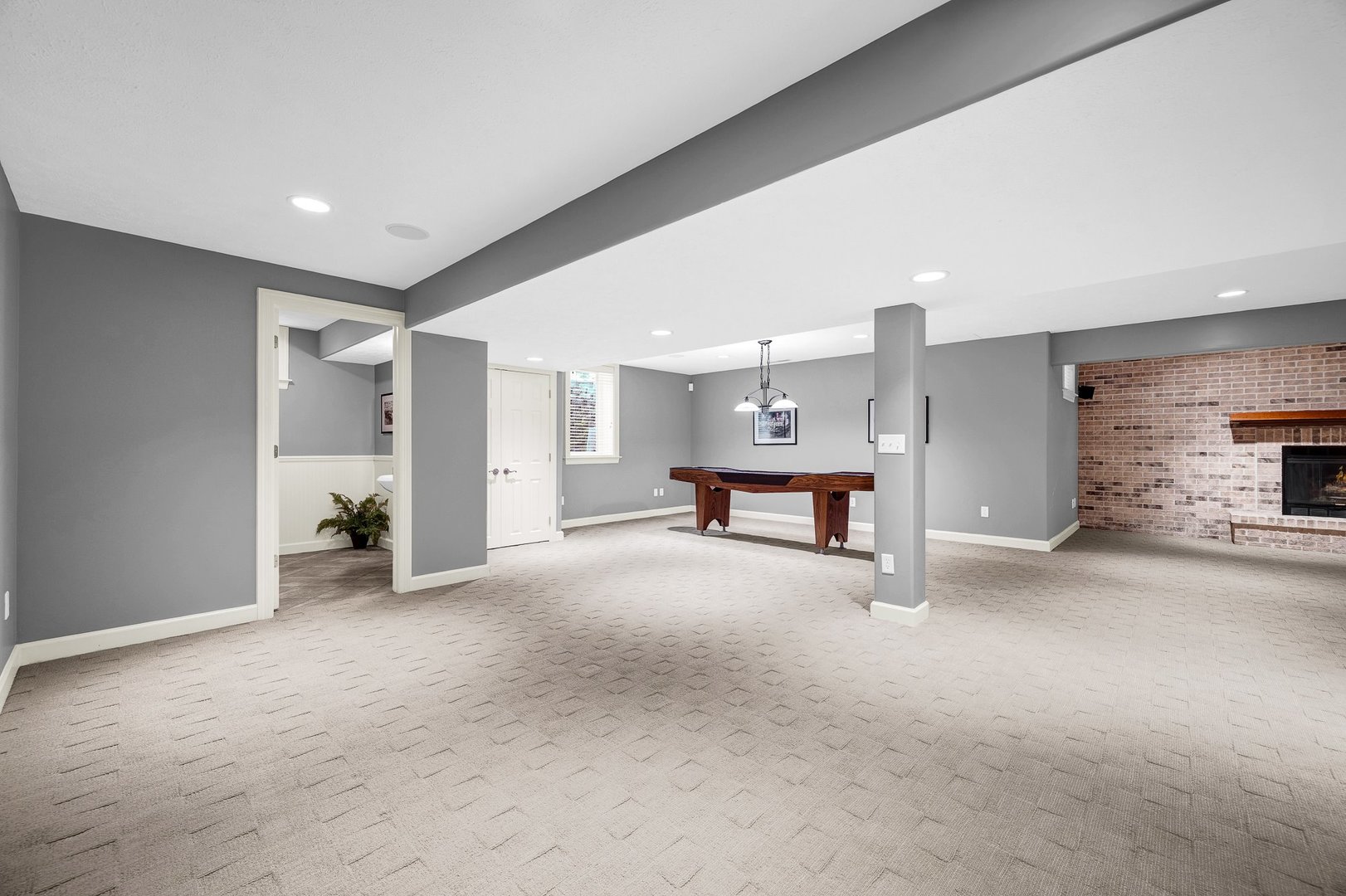 2109 Hackberry Road, Bloomington, IL 61704