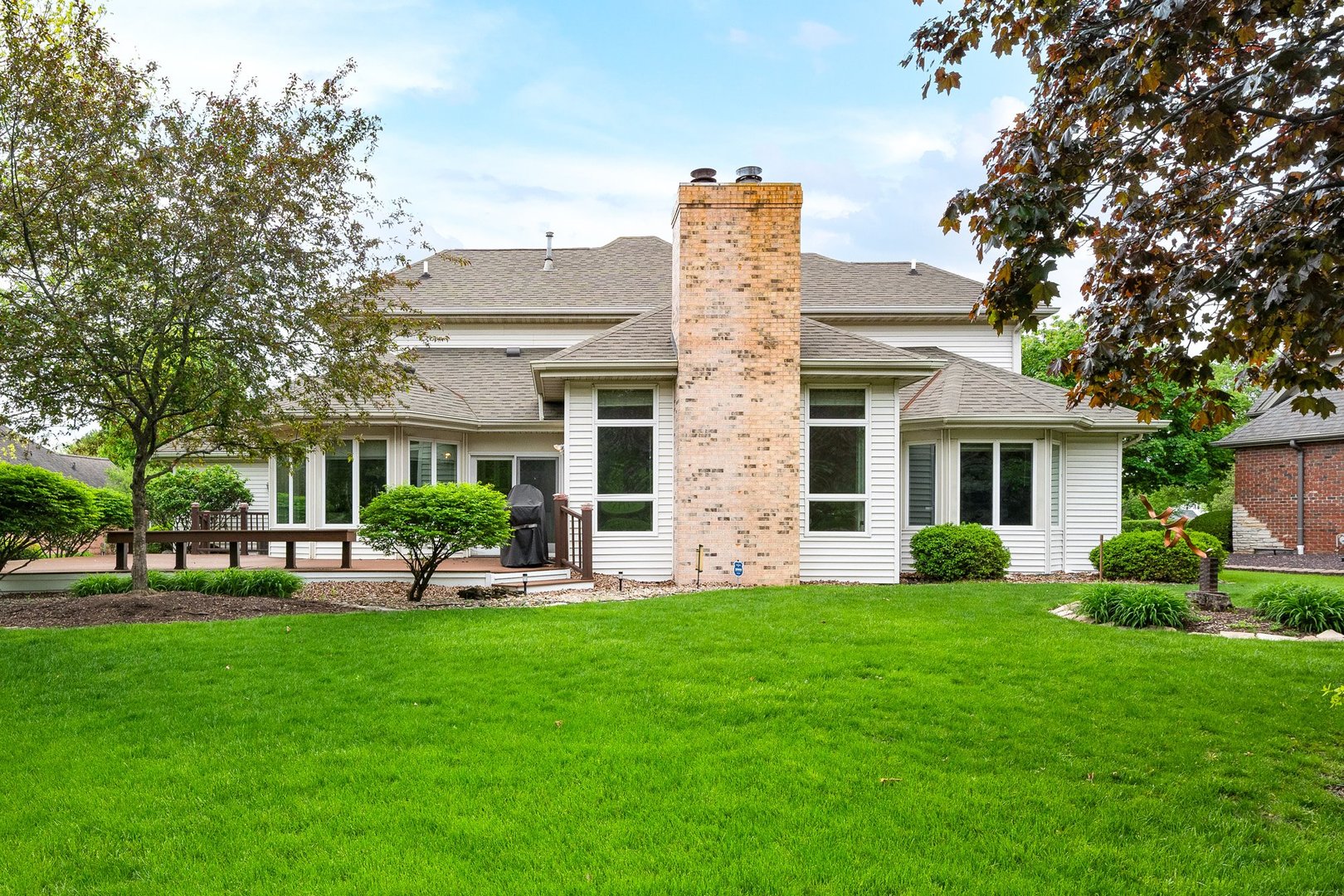 2109 Hackberry Road, Bloomington, IL 61704