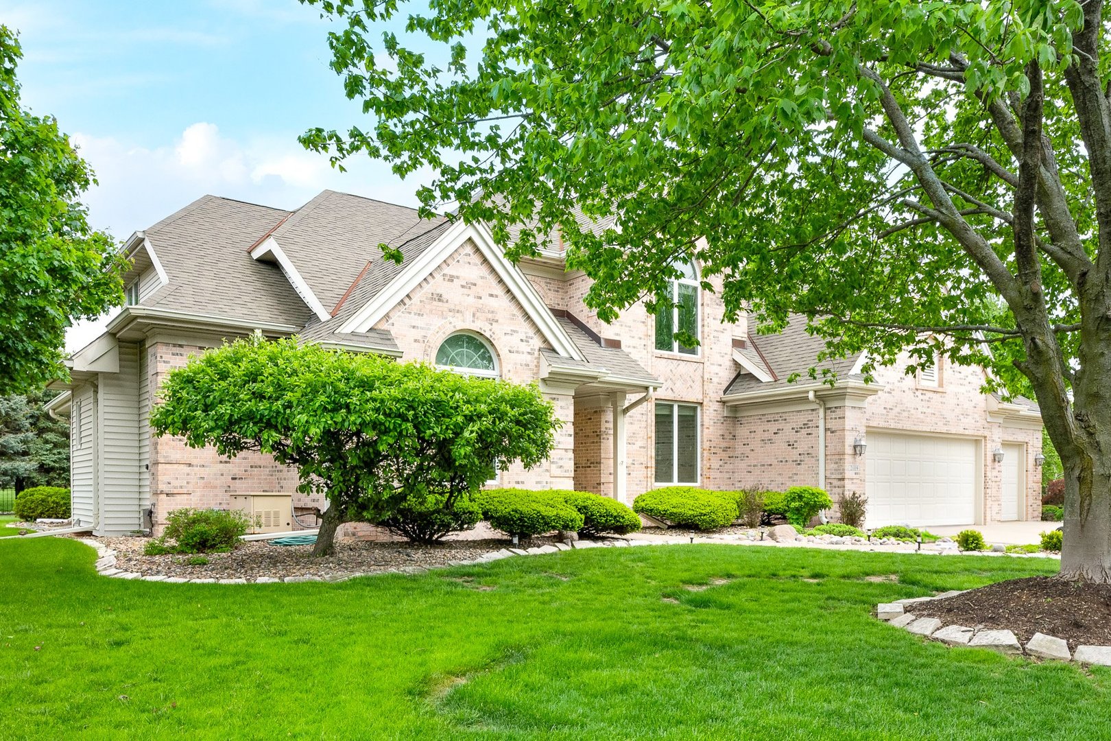 2109 Hackberry Road, Bloomington, IL 61704