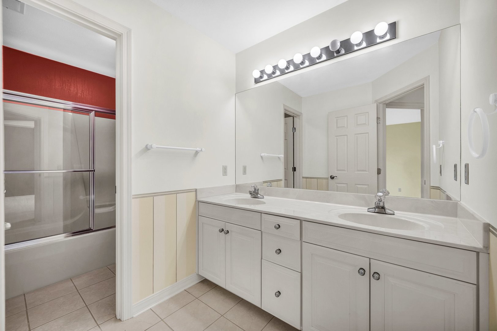 2109 Hackberry Road, Bloomington, IL 61704