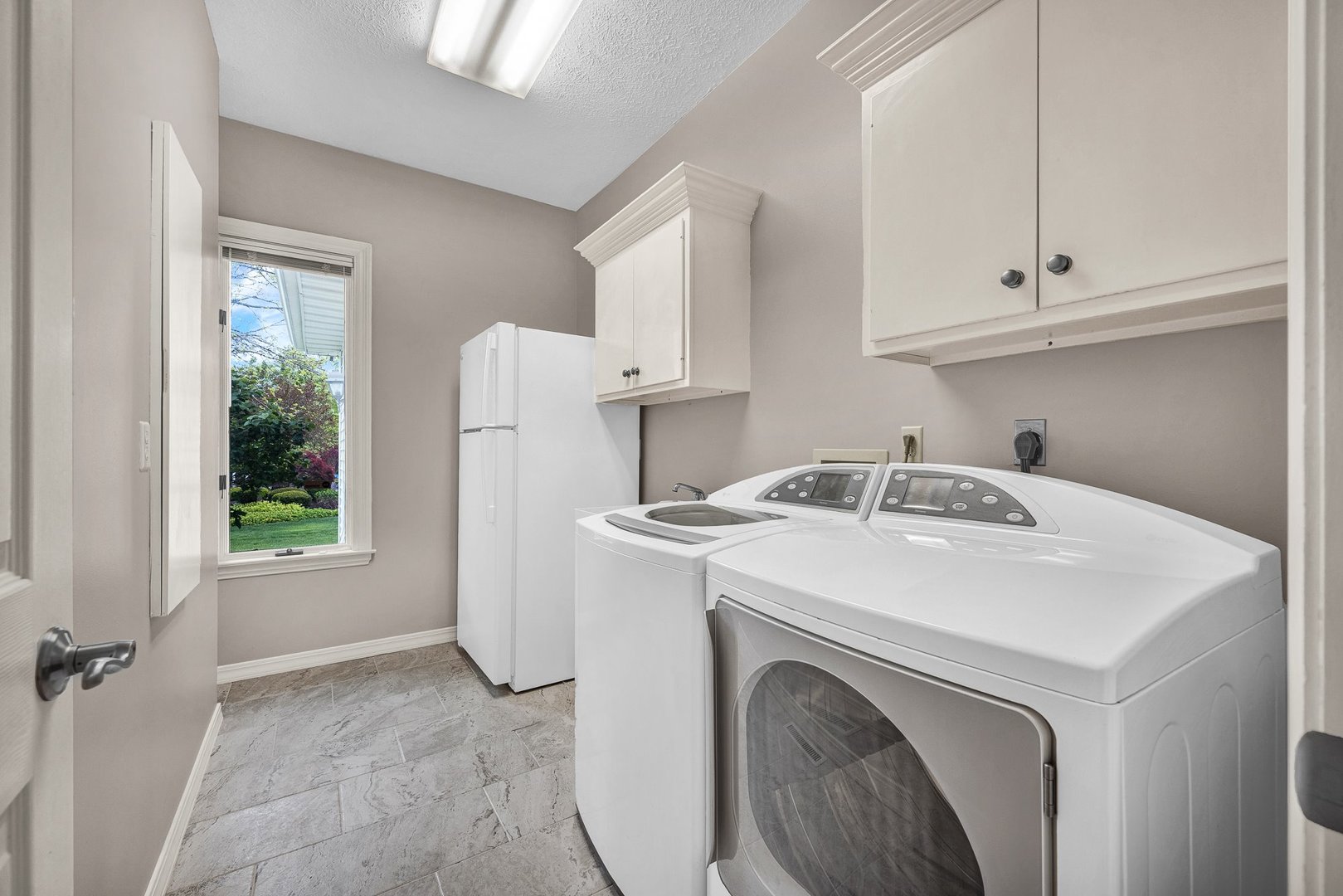 2109 Hackberry Road, Bloomington, IL 61704