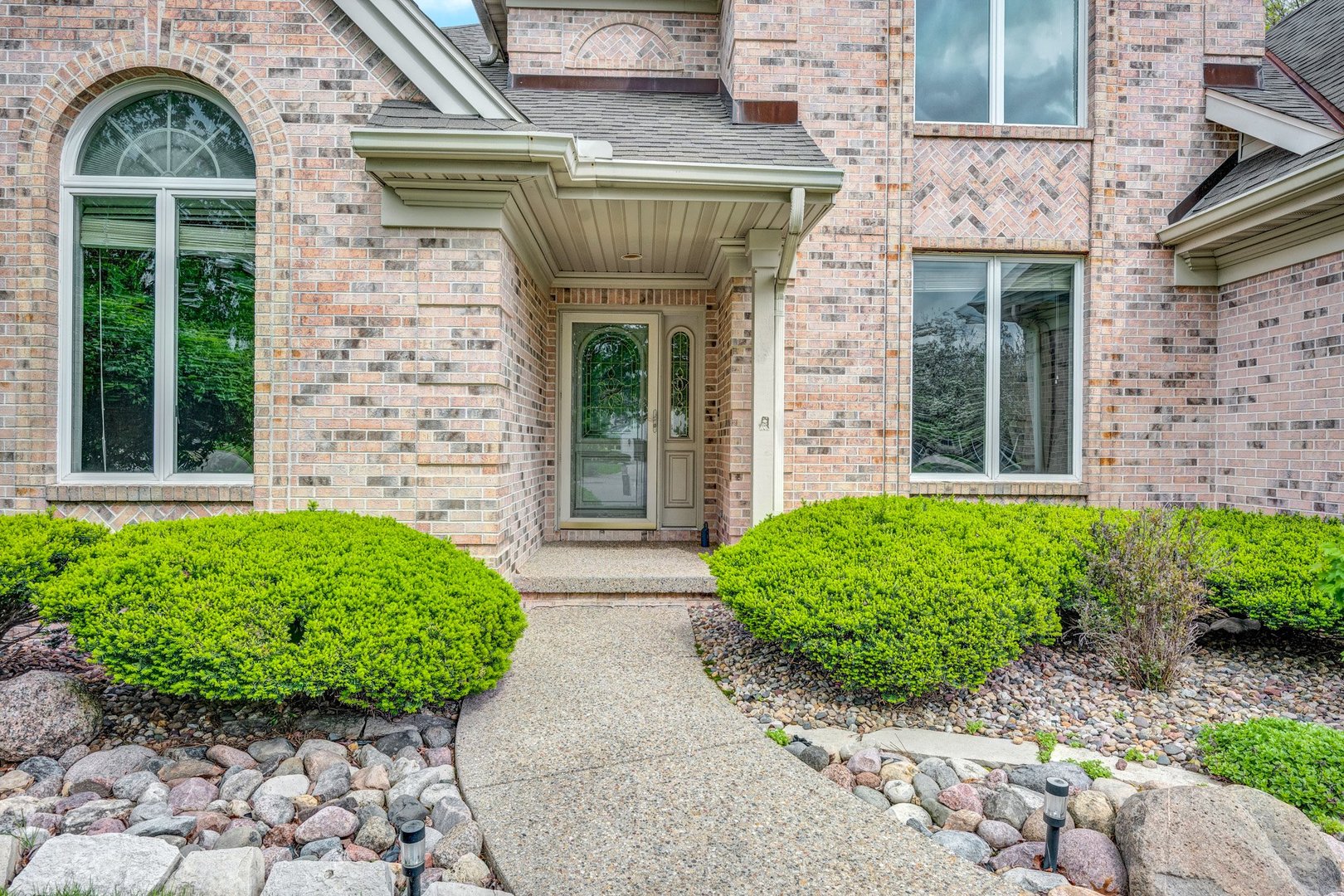 2109 Hackberry Road, Bloomington, IL 61704