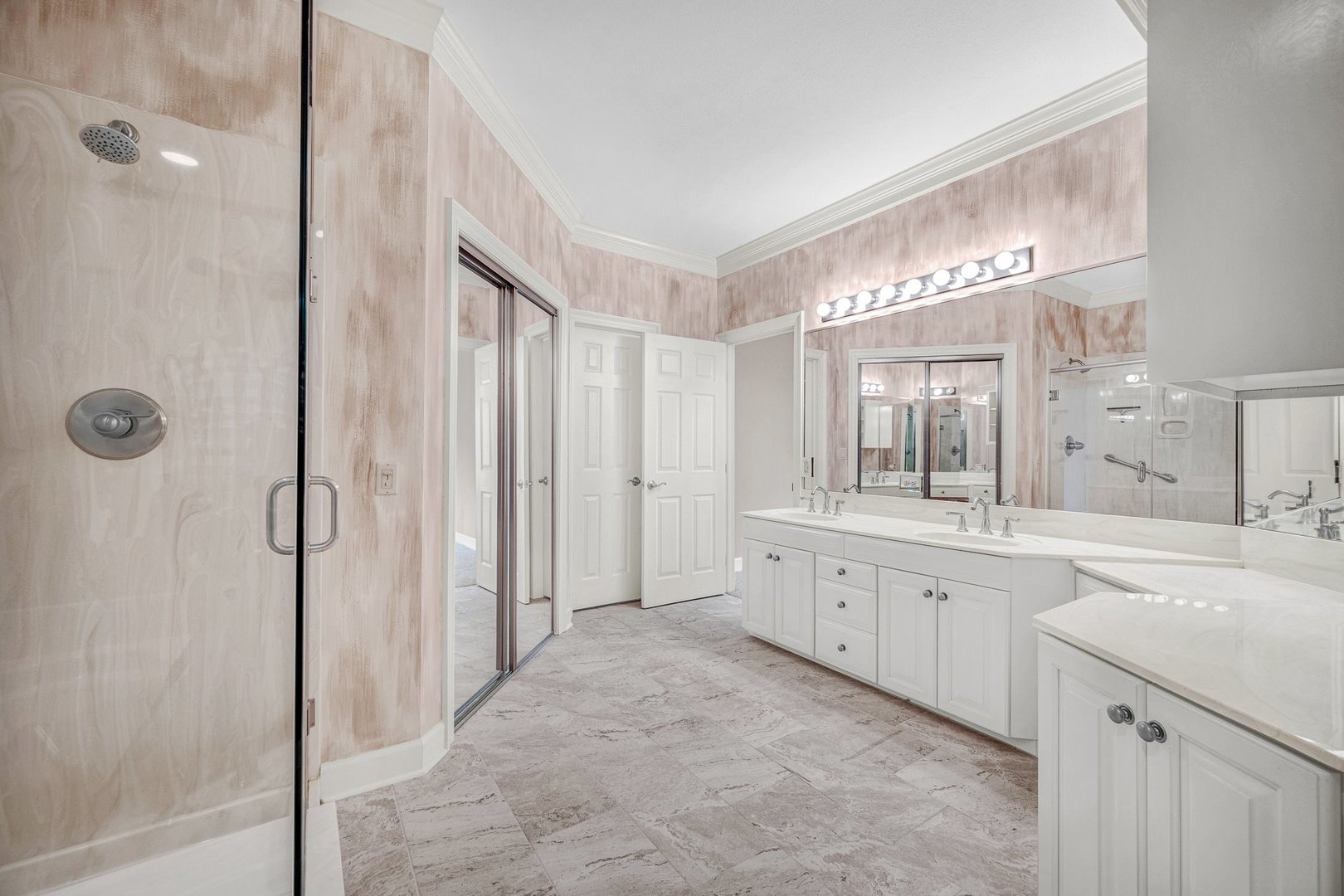 2109 Hackberry Road, Bloomington, IL 61704