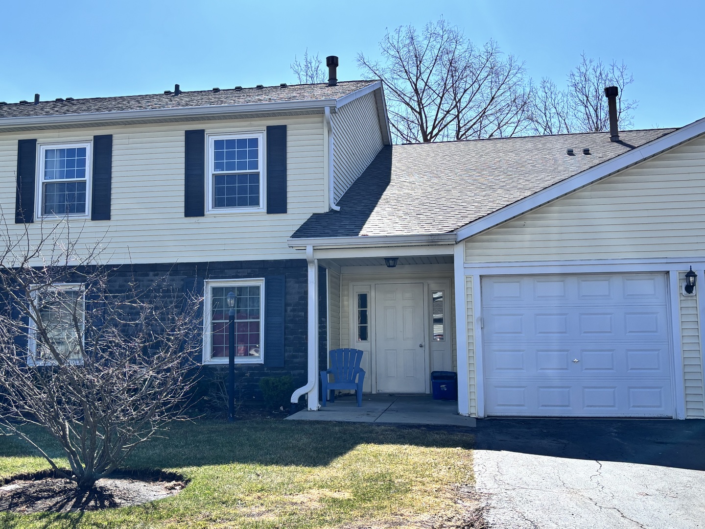 615 Mallard Court #C2, Bartlett, IL 60103