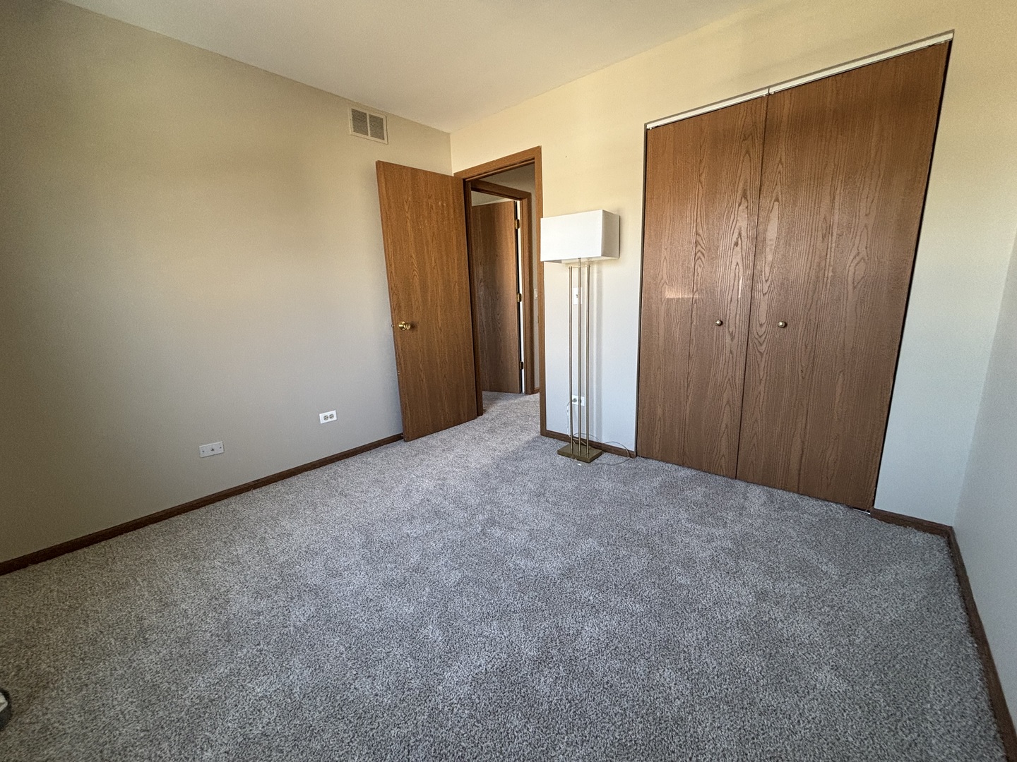 615 Mallard Court #C2, Bartlett, IL 60103