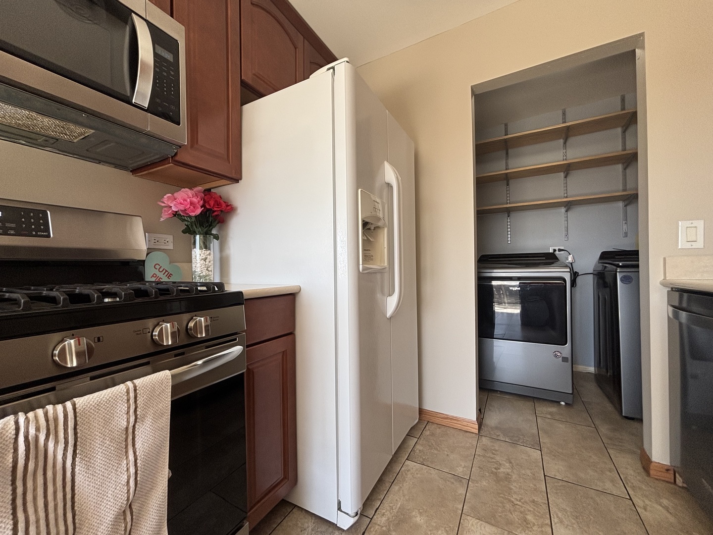 615 Mallard Court #C2, Bartlett, IL 60103