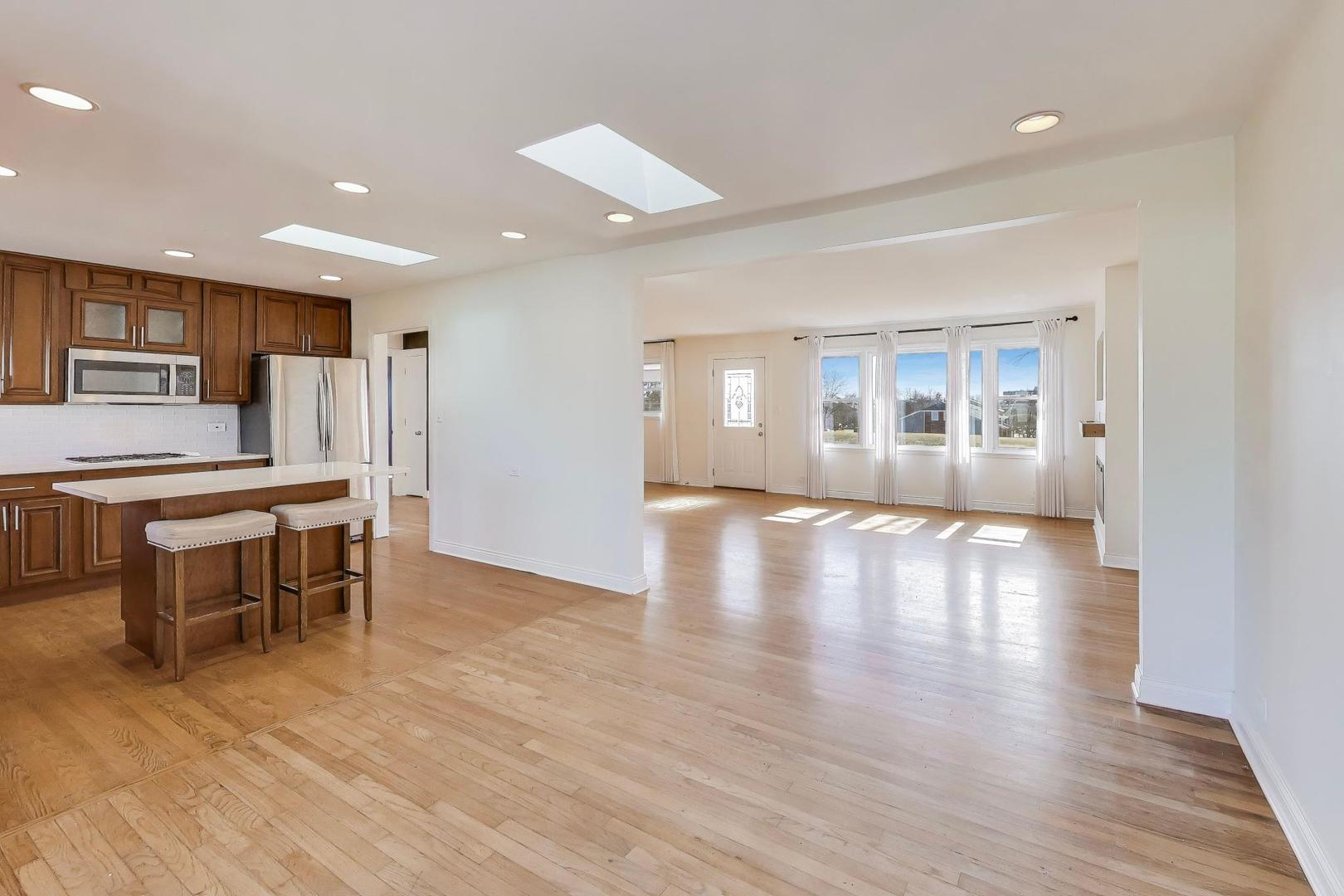 122 59th Street, Willowbrook, IL 60527