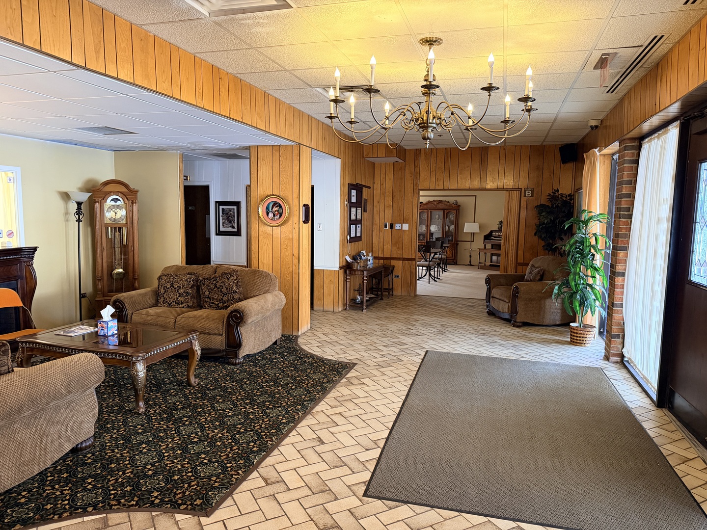 415 N Gary Avenue, Carol Stream, IL 60188