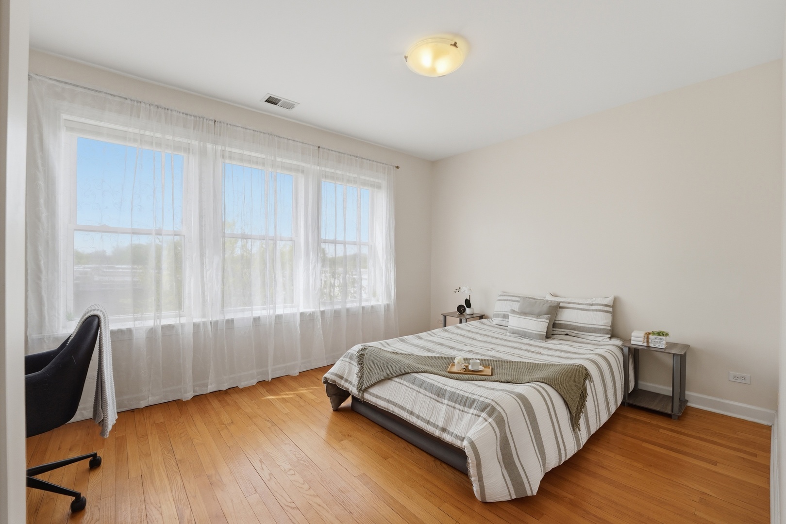 4900 Davis Street #3E, Skokie, IL 60077