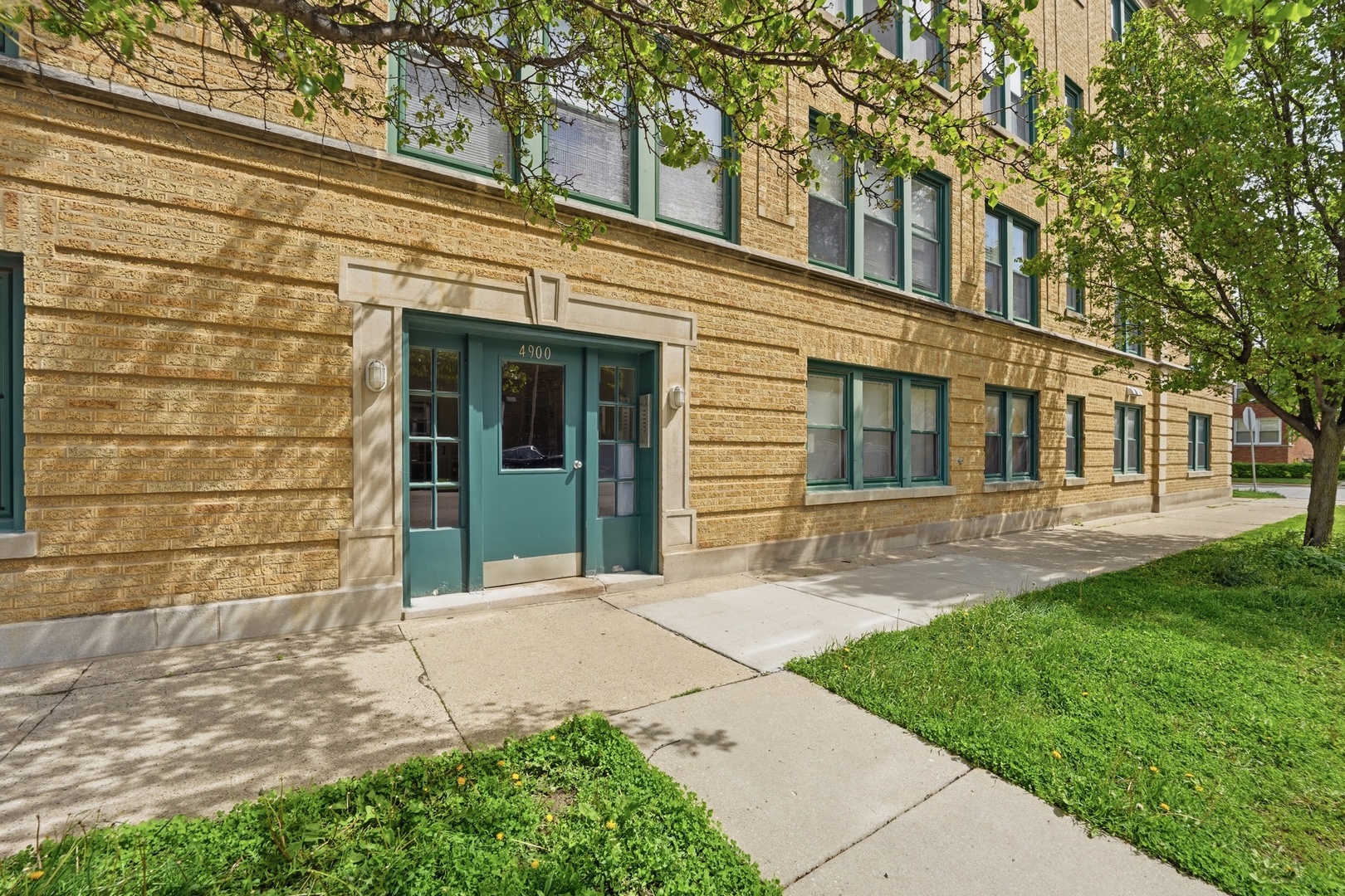 4900 Davis Street #3E, Skokie, IL 60077
