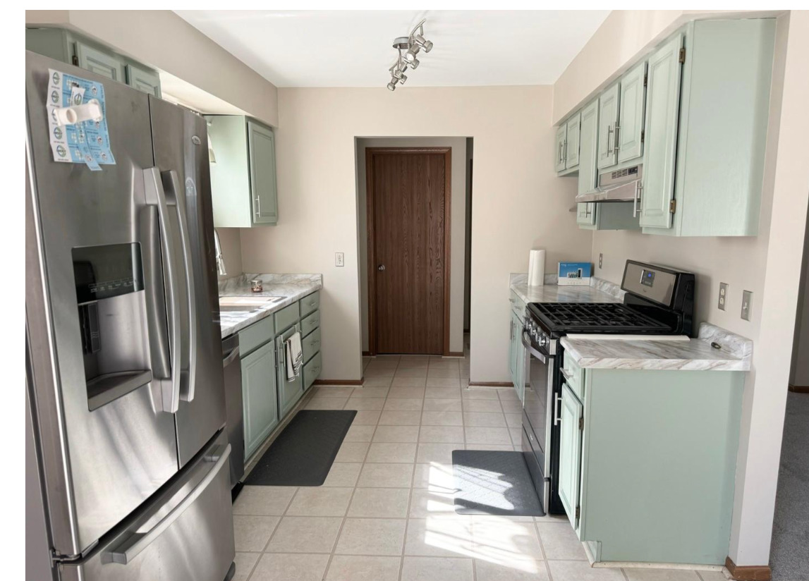 405 Elm Street #B, Yorkville, IL 60560