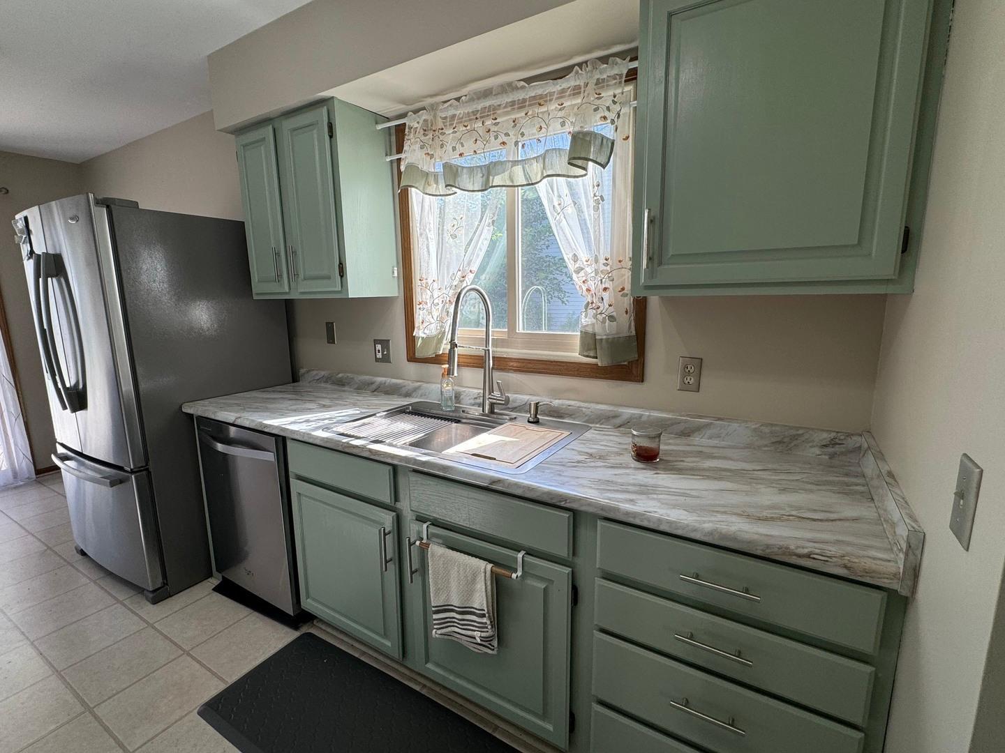 405 Elm Street #B, Yorkville, IL 60560