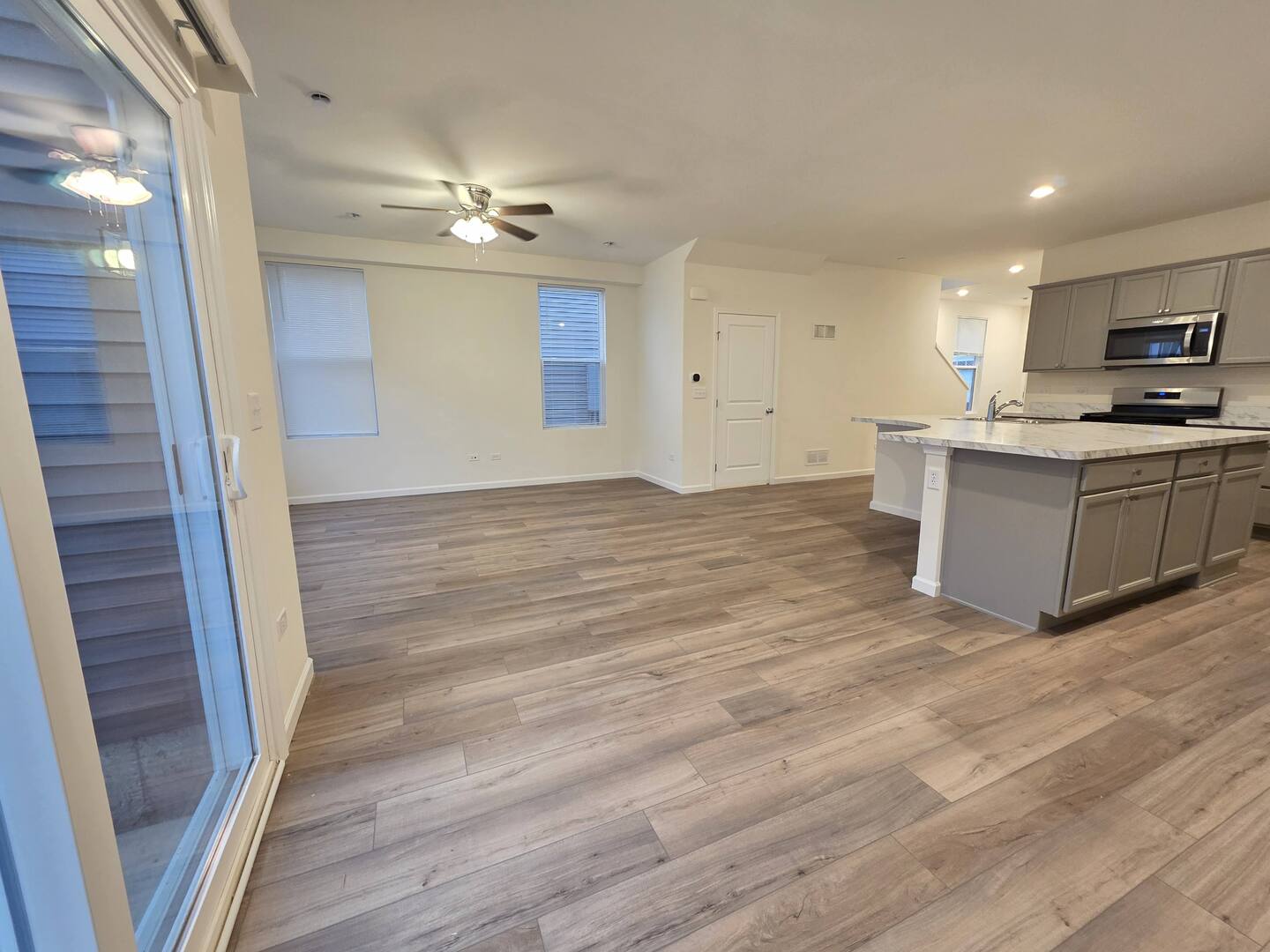 2272 Horseshoe Circle #09004, Naperville, IL 60564