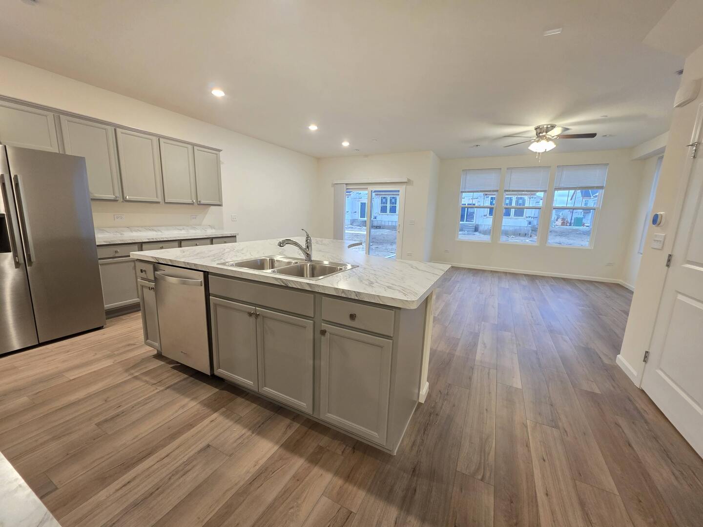 2272 Horseshoe Circle #09004, Naperville, IL 60564