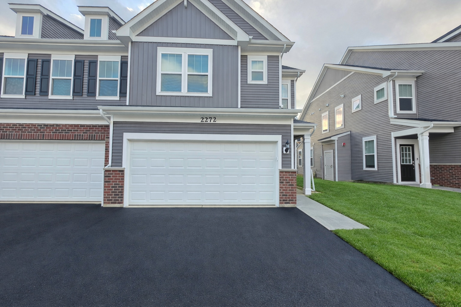 2272 Horseshoe Circle #09004, Naperville, IL 60564