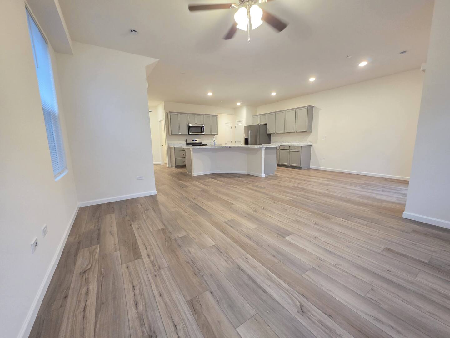 2272 Horseshoe Circle #09004, Naperville, IL 60564