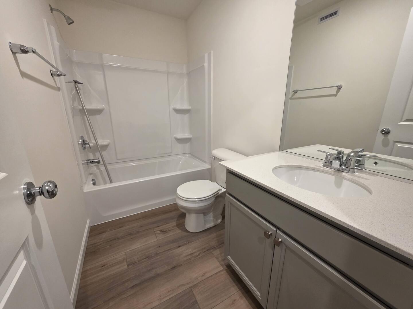 2272 Horseshoe Circle #09004, Naperville, IL 60564