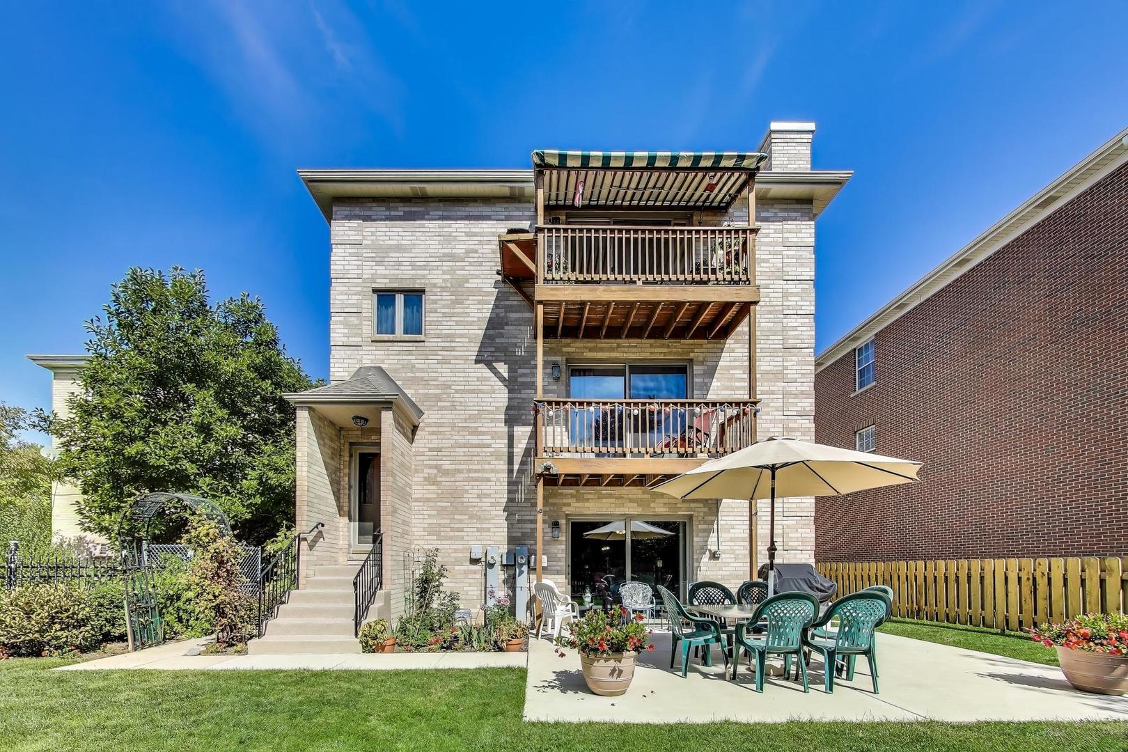 1209 E Davis Street #3, Arlington Heights, IL 60005