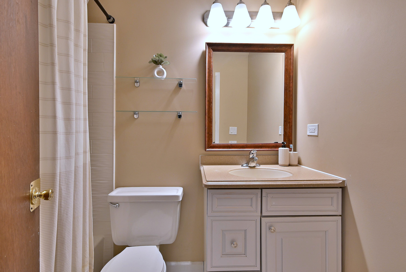 1439 Sutter Drive, Hanover Park, IL 60133