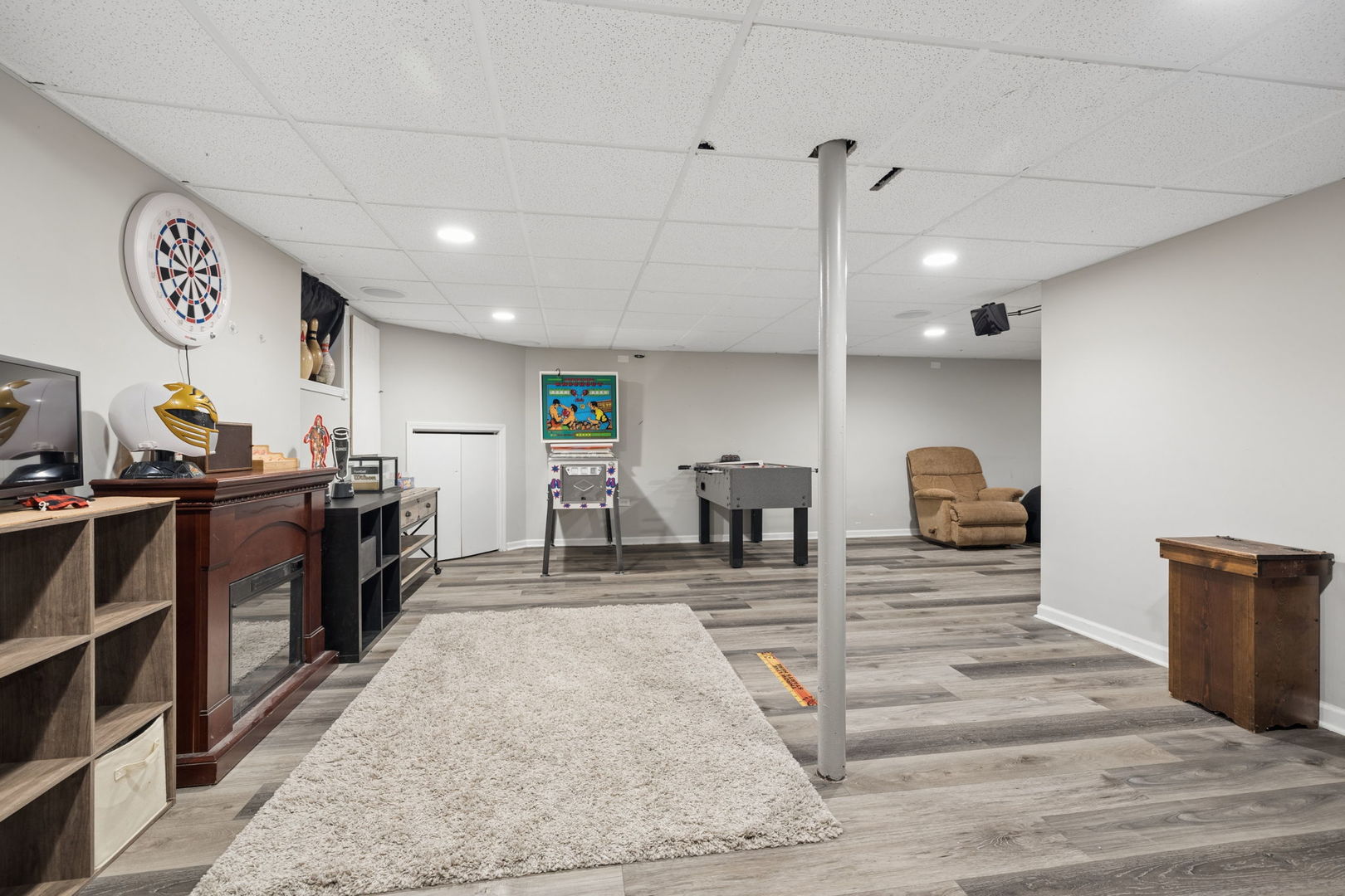 2401 Red Oak Court, Plainfield, IL 60586