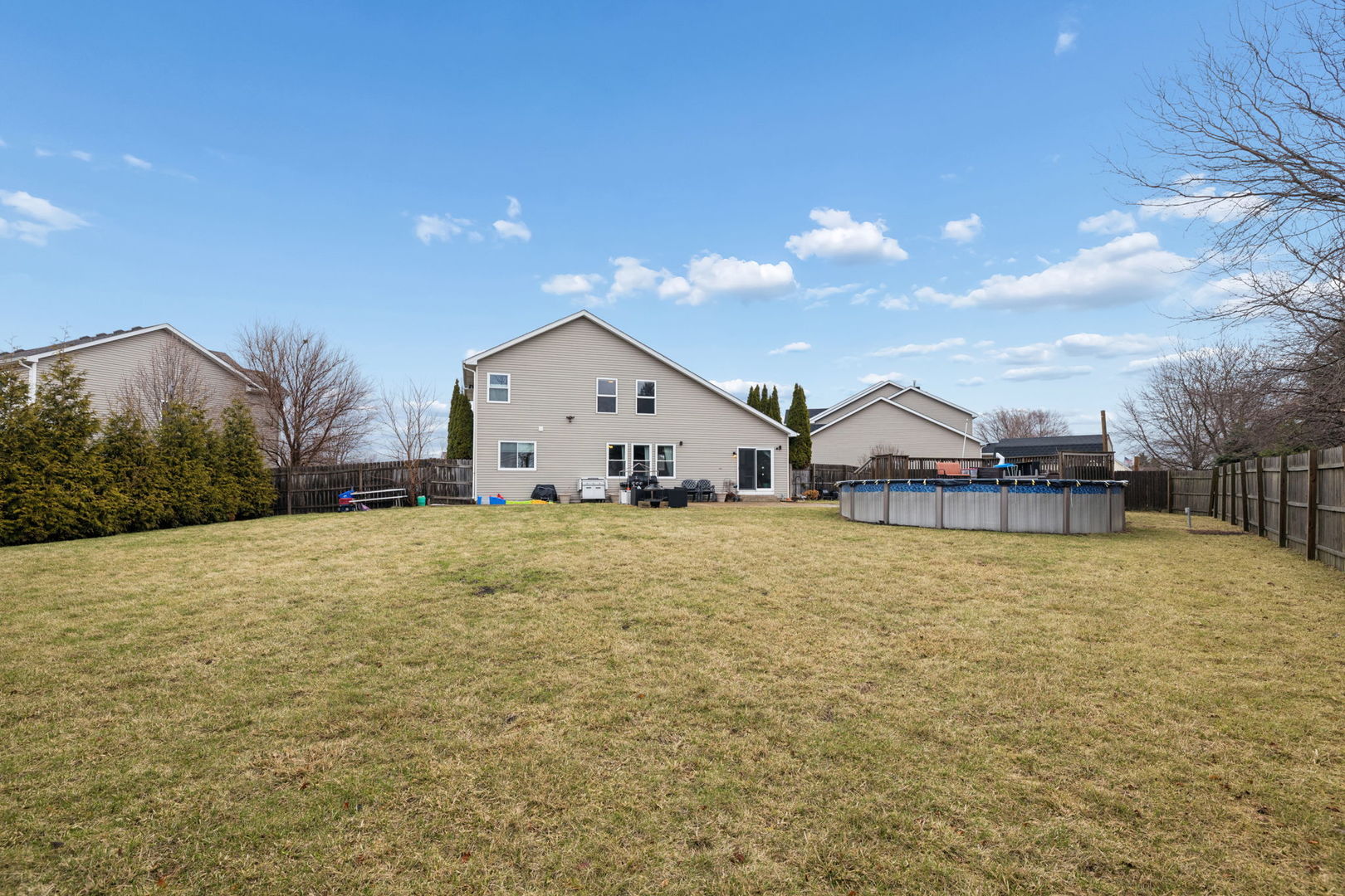 2401 Red Oak Court, Plainfield, IL 60586