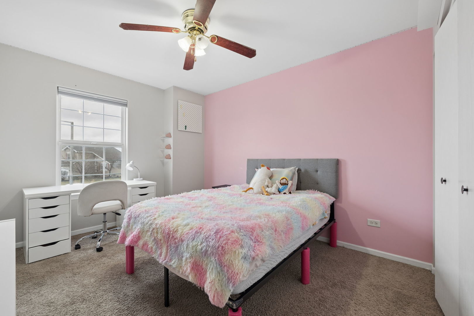 2401 Red Oak Court, Plainfield, IL 60586