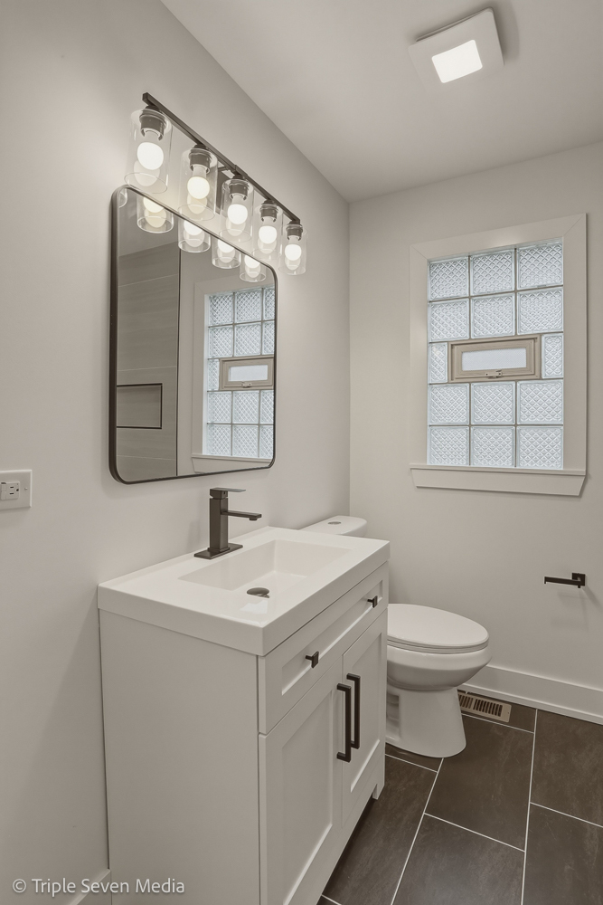 5831 W 81st Place, Burbank, IL 60459