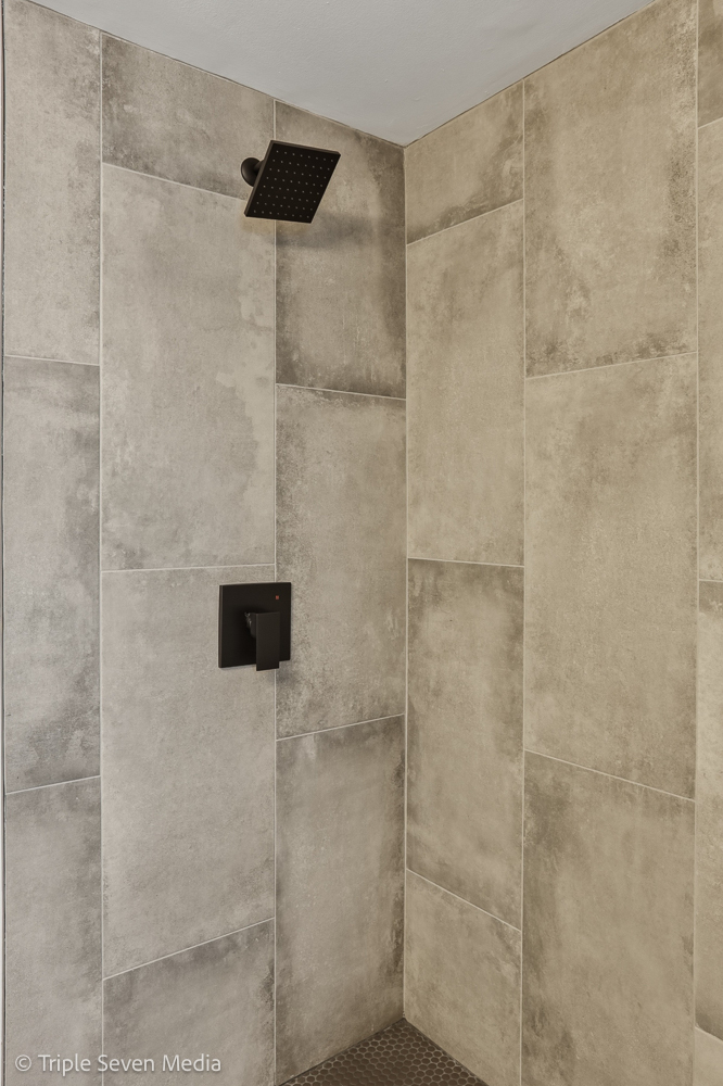 5831 W 81st Place, Burbank, IL 60459