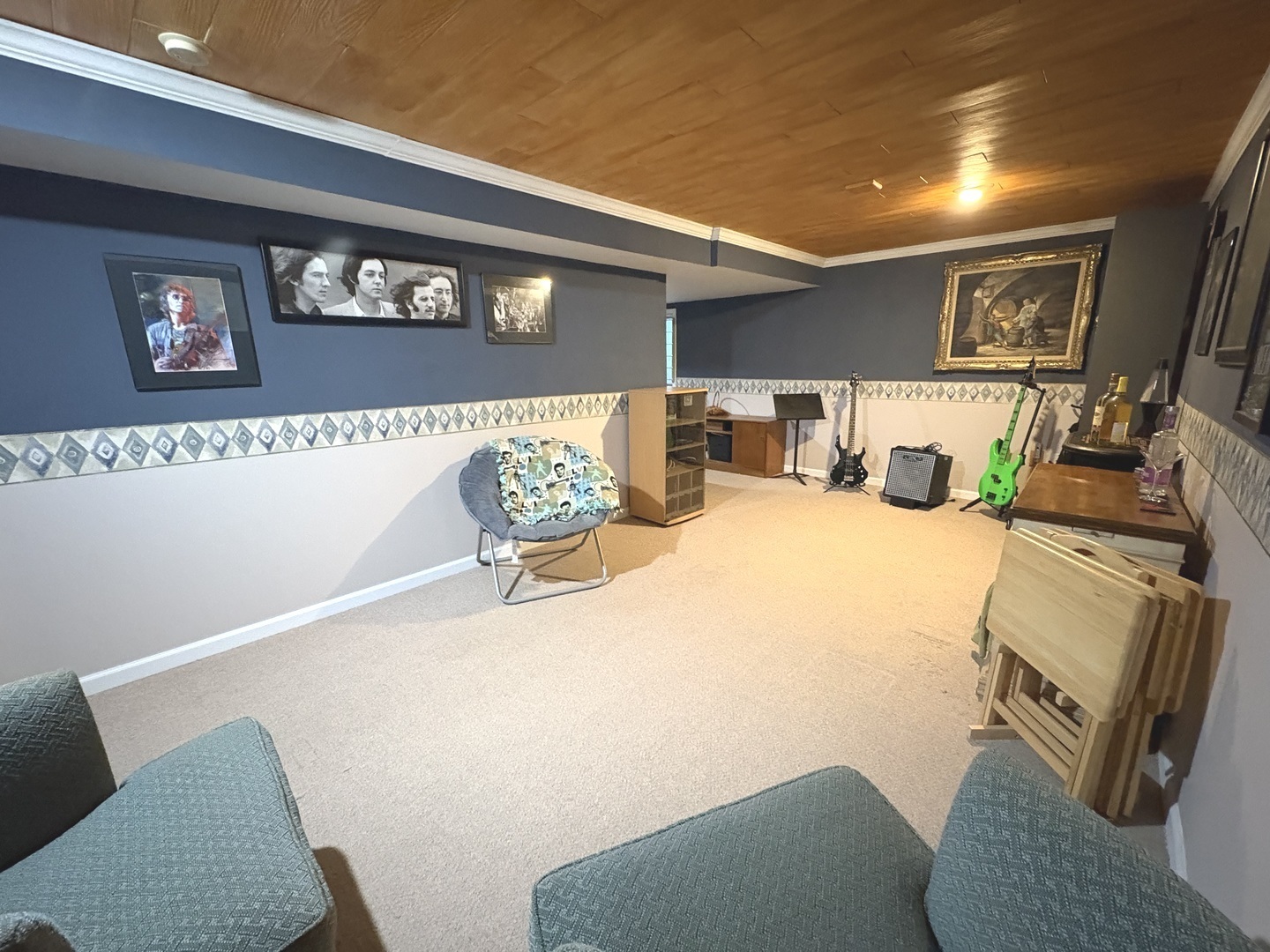 2038 College Green Drive, Elgin, IL 60123