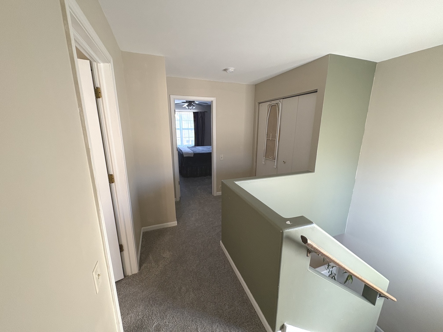 2038 College Green Drive, Elgin, IL 60123