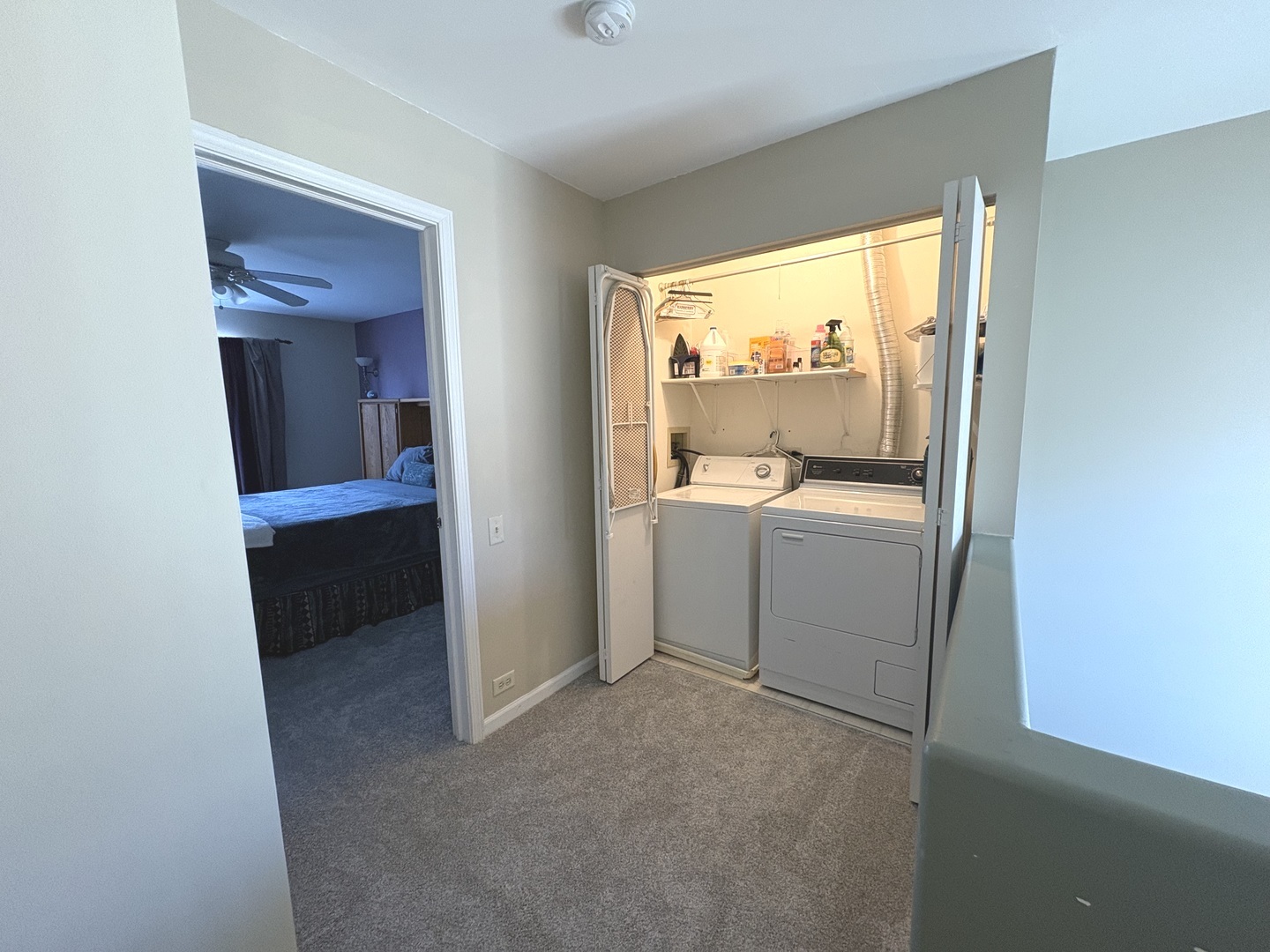 2038 College Green Drive, Elgin, IL 60123