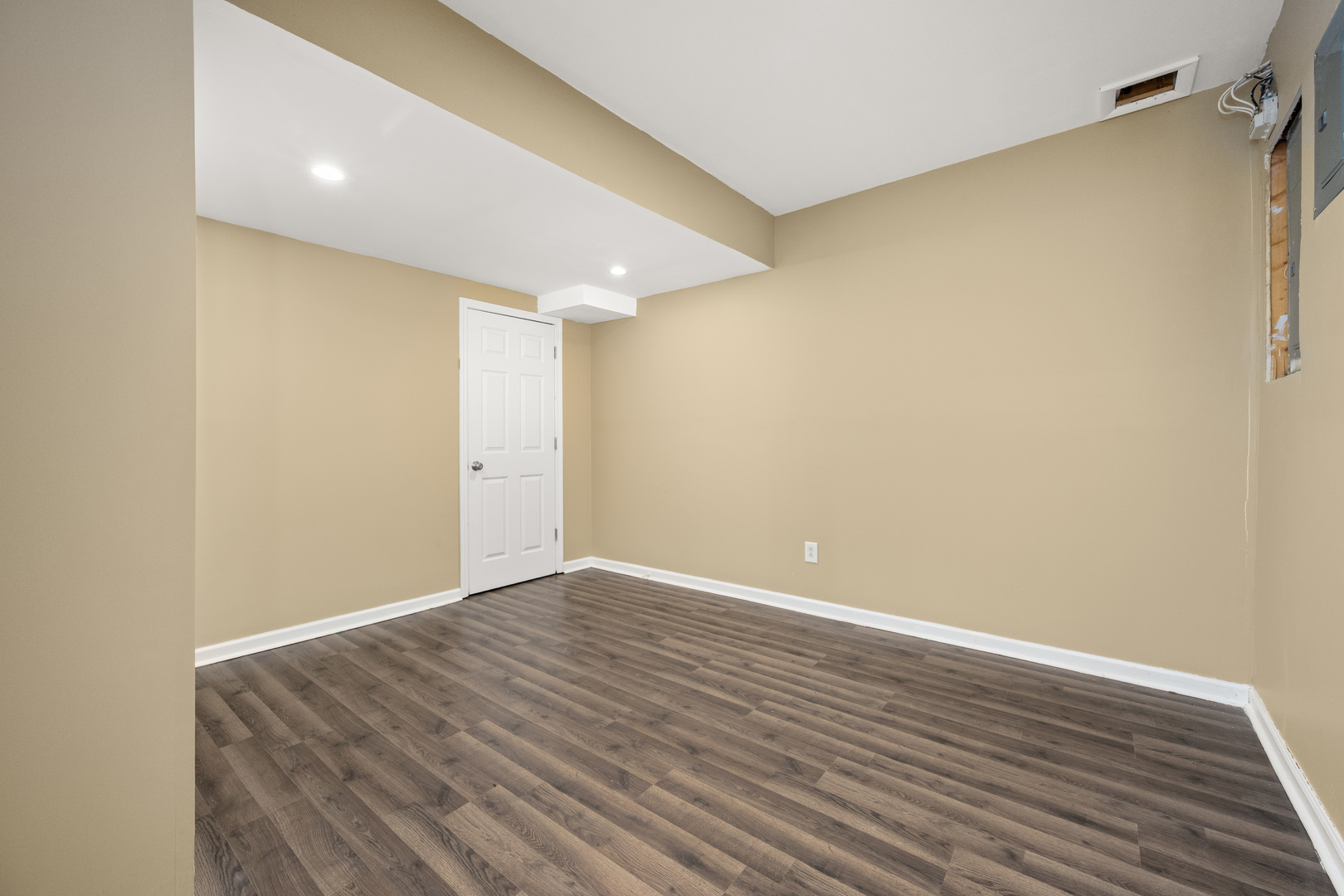 1282 Omega Circle Drive, DeKalb, IL 60115