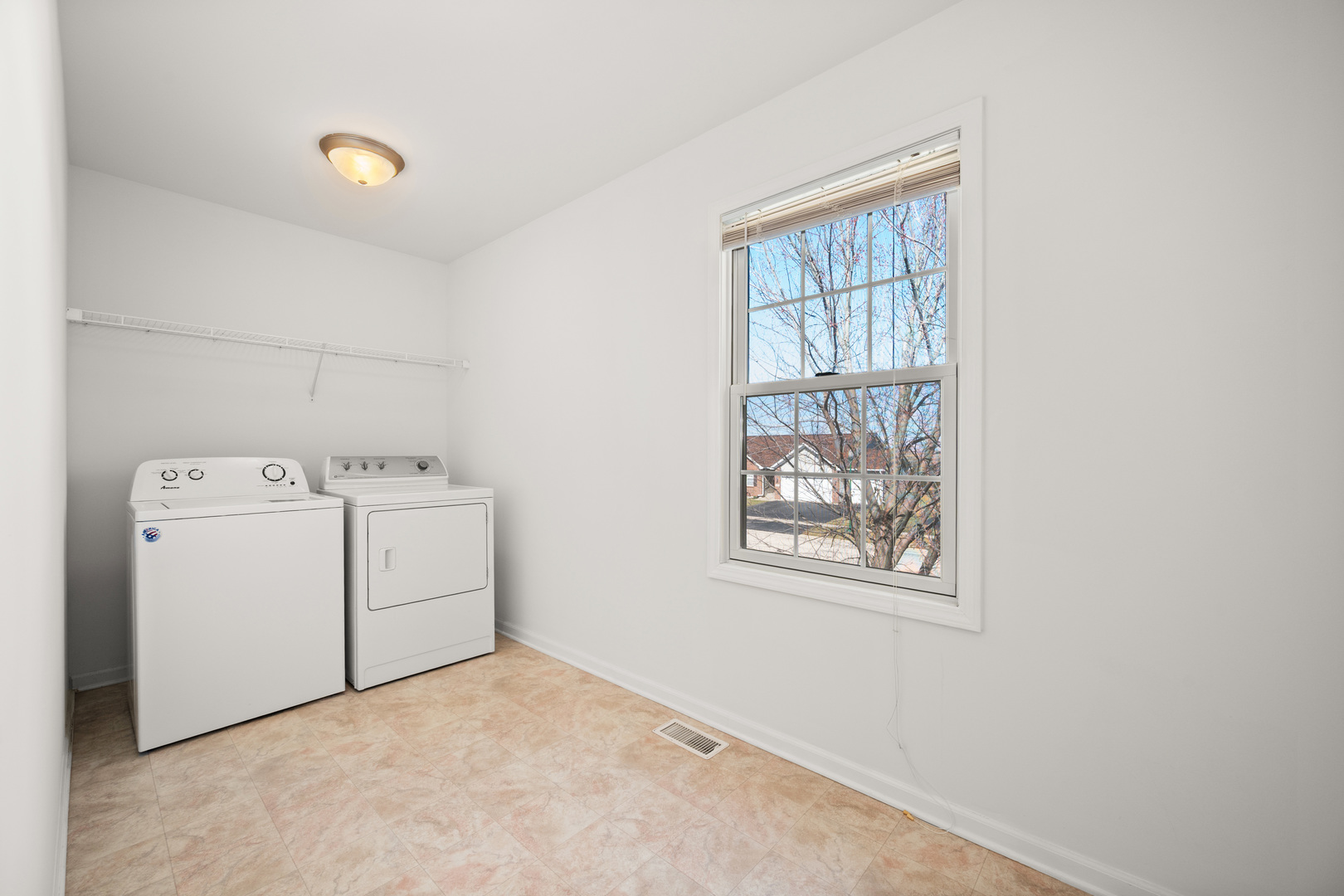 1282 Omega Circle Drive, DeKalb, IL 60115