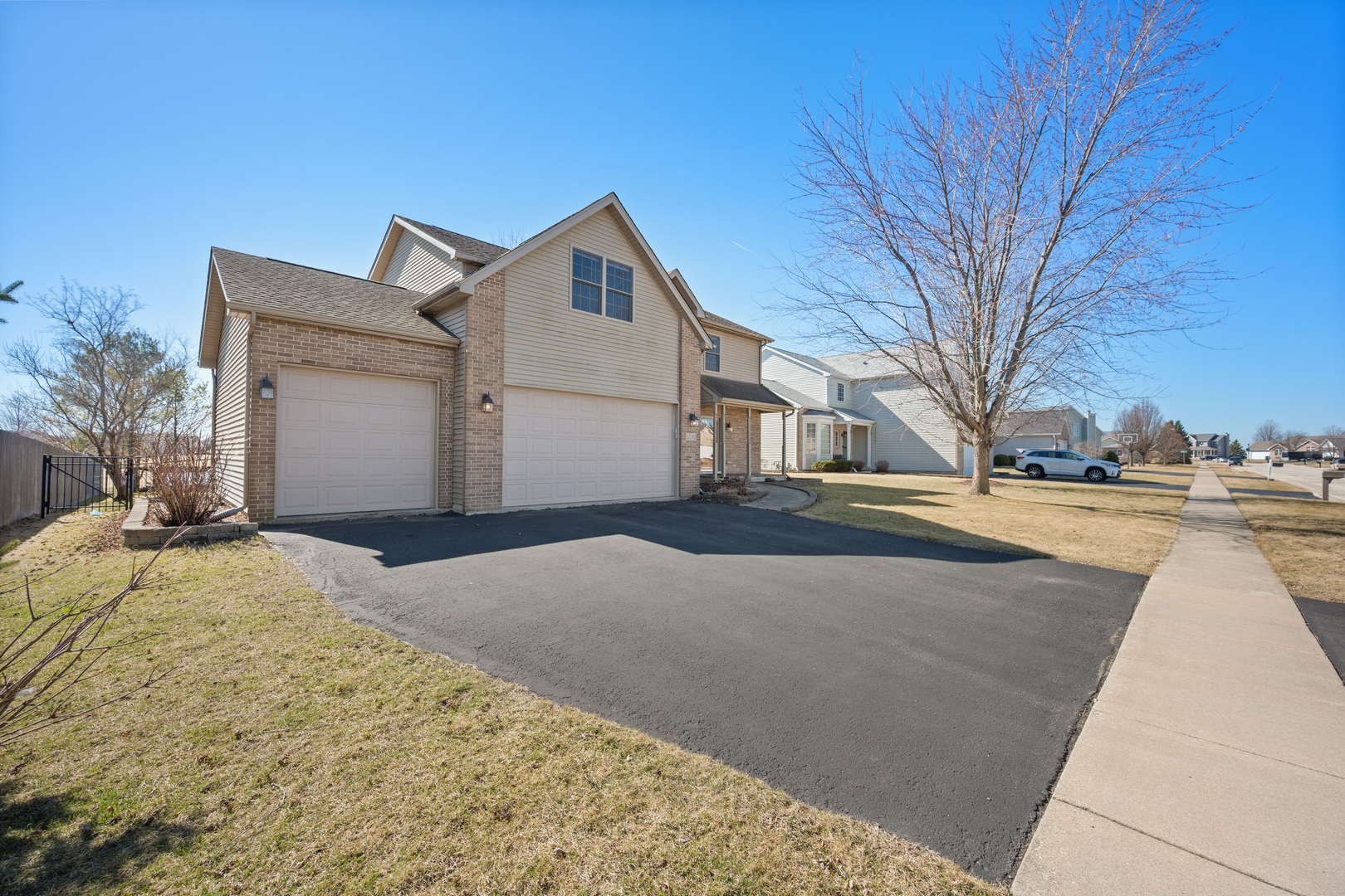 1282 Omega Circle Drive, DeKalb, IL 60115