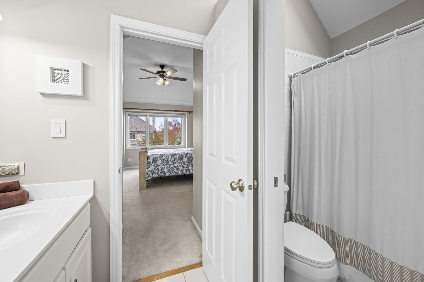 2711 Deering Bay Drive, Naperville, IL 60564