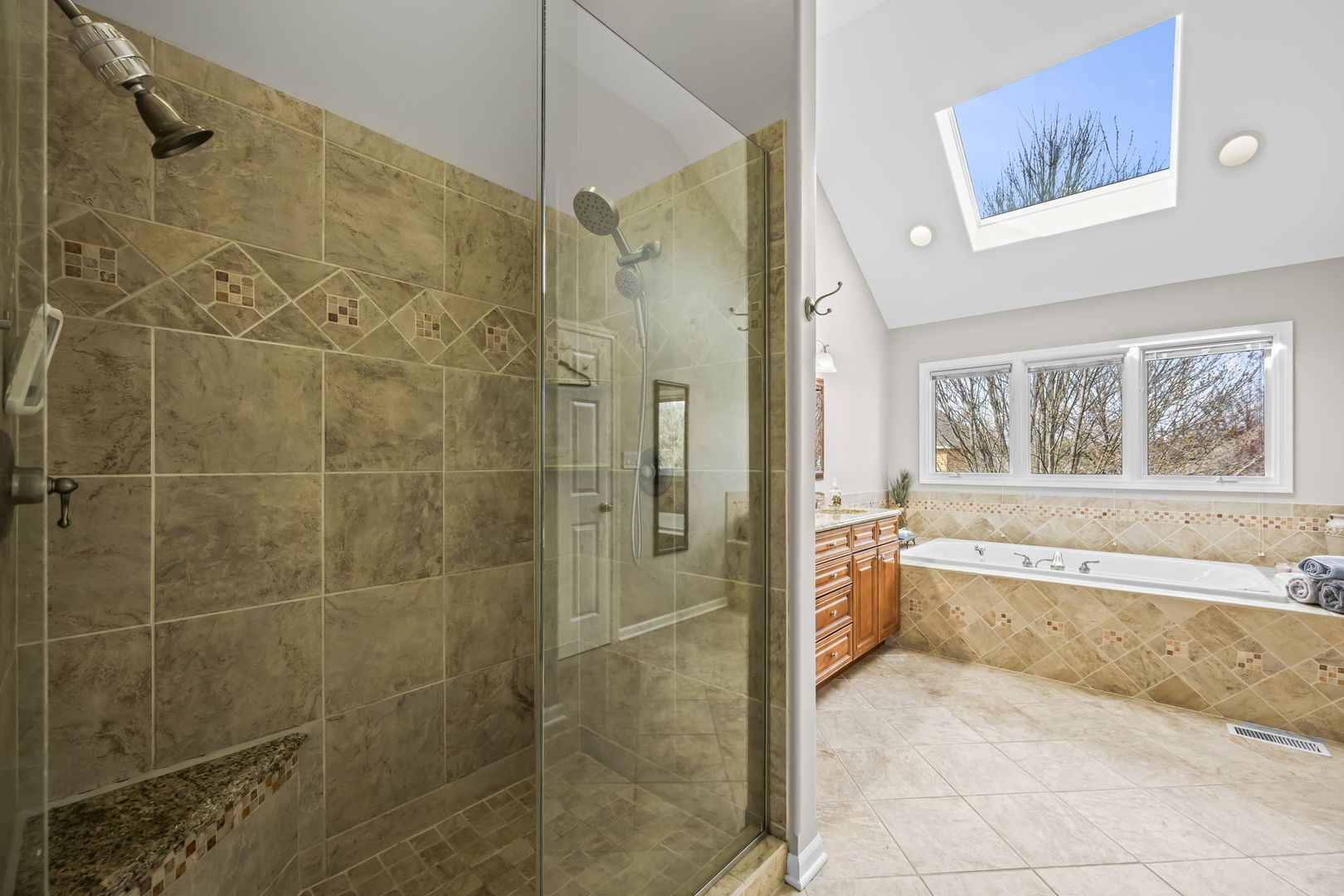 2711 Deering Bay Drive, Naperville, IL 60564