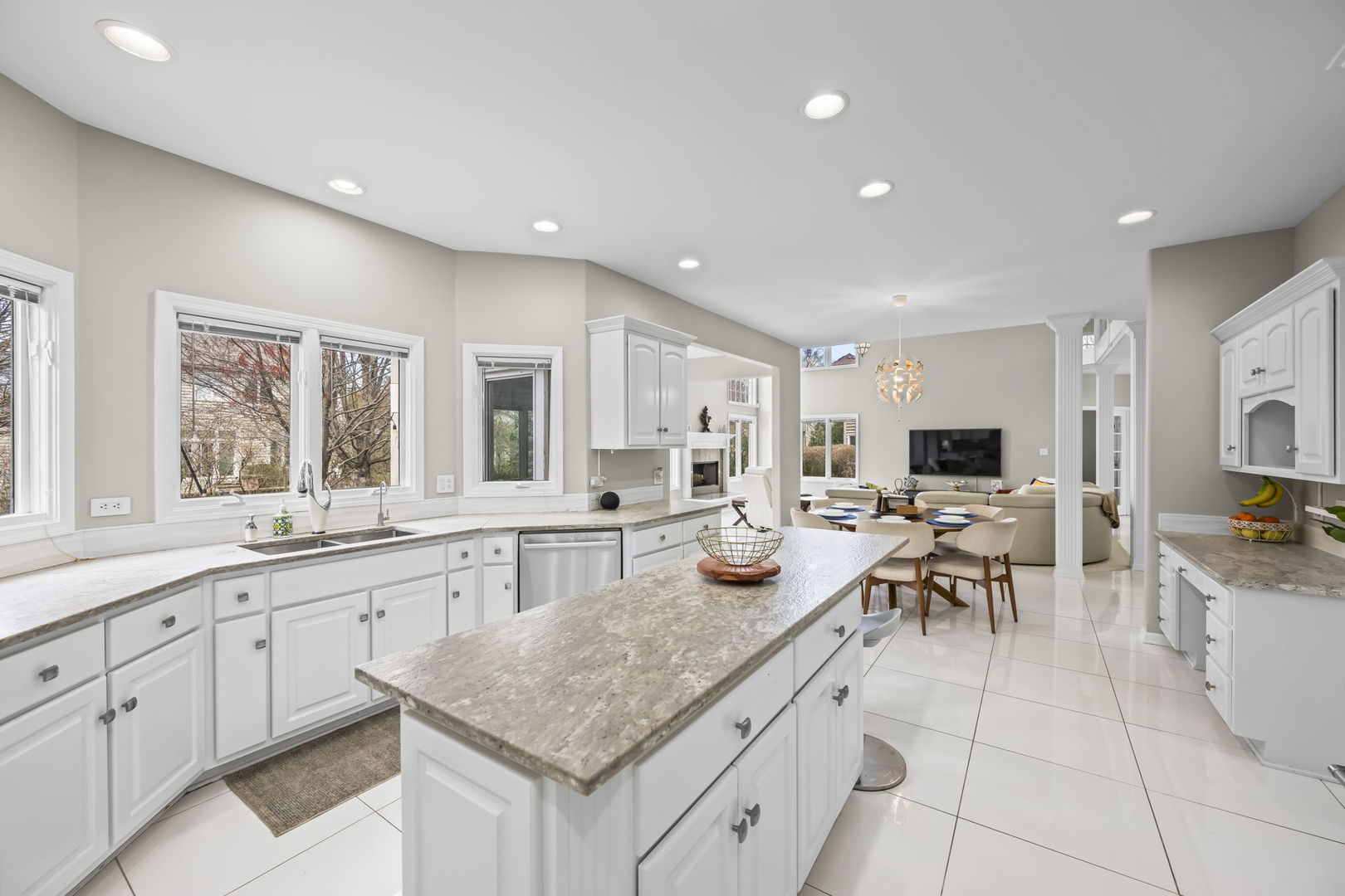 2711 Deering Bay Drive, Naperville, IL 60564