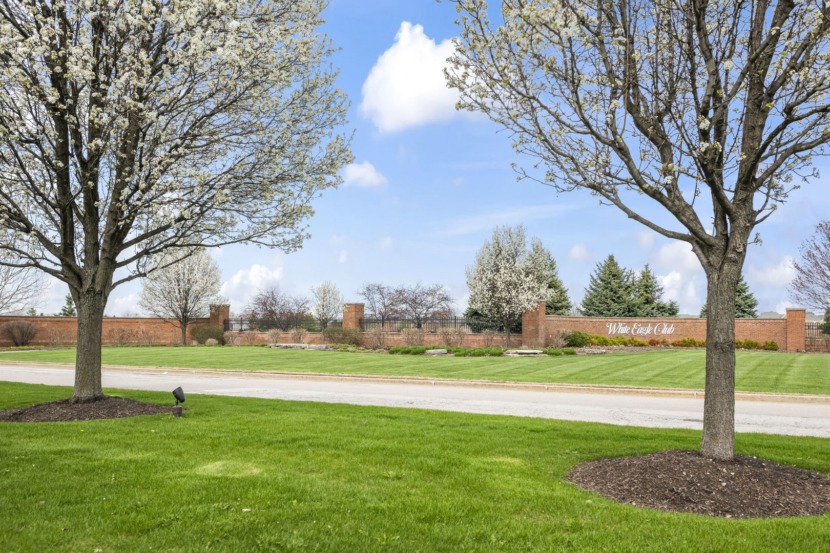 2711 Deering Bay Drive, Naperville, IL 60564