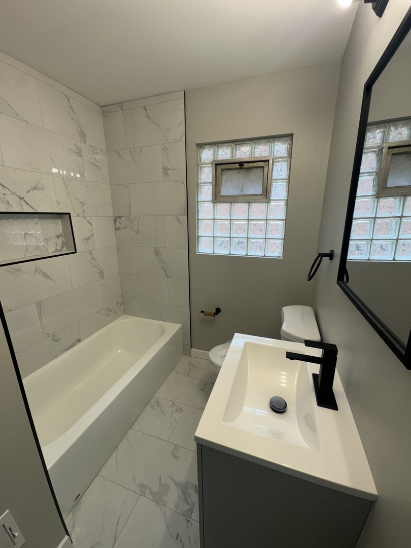 9800 S 51st Avenue, Oak Lawn, IL 60453