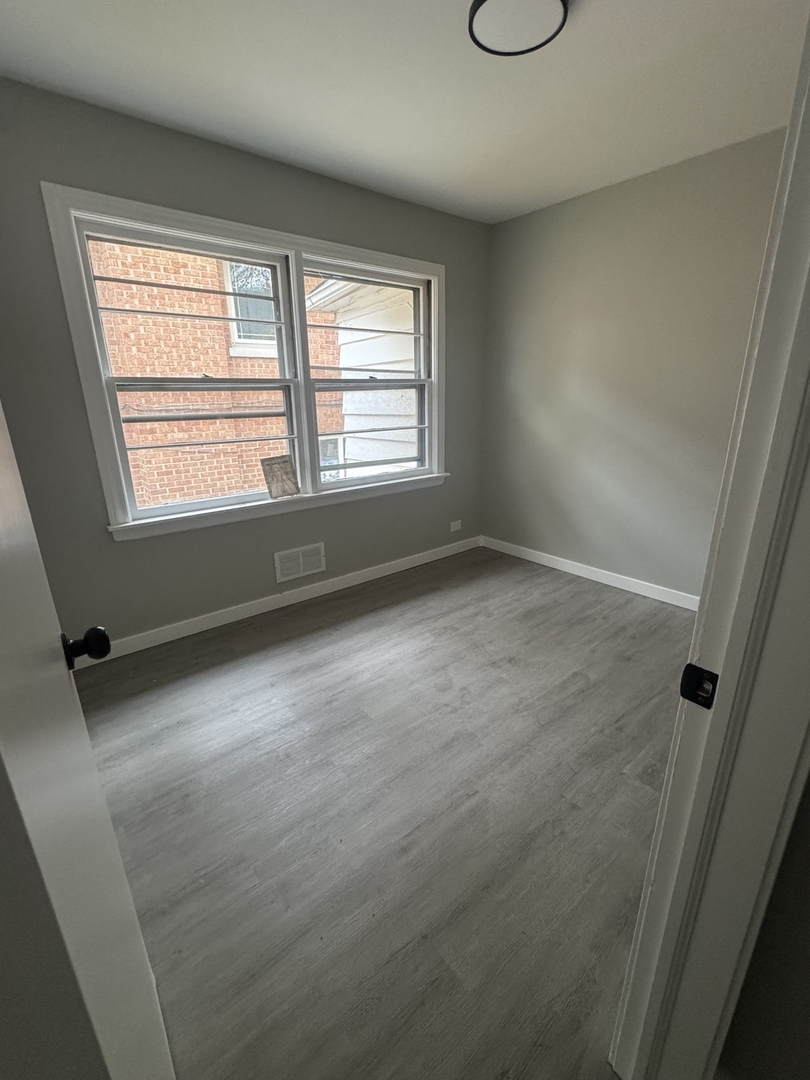 9800 S 51st Avenue, Oak Lawn, IL 60453