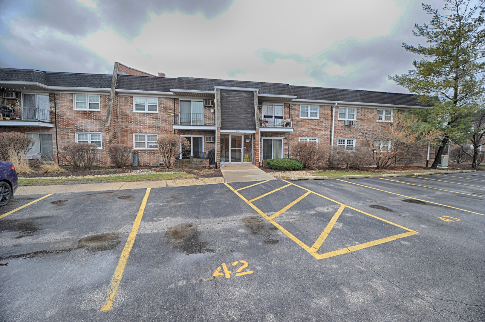 2343 Ogden Avenue #10, Downers Grove, IL 60515