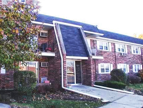 2343 Ogden Avenue #10, Downers Grove, IL 60515