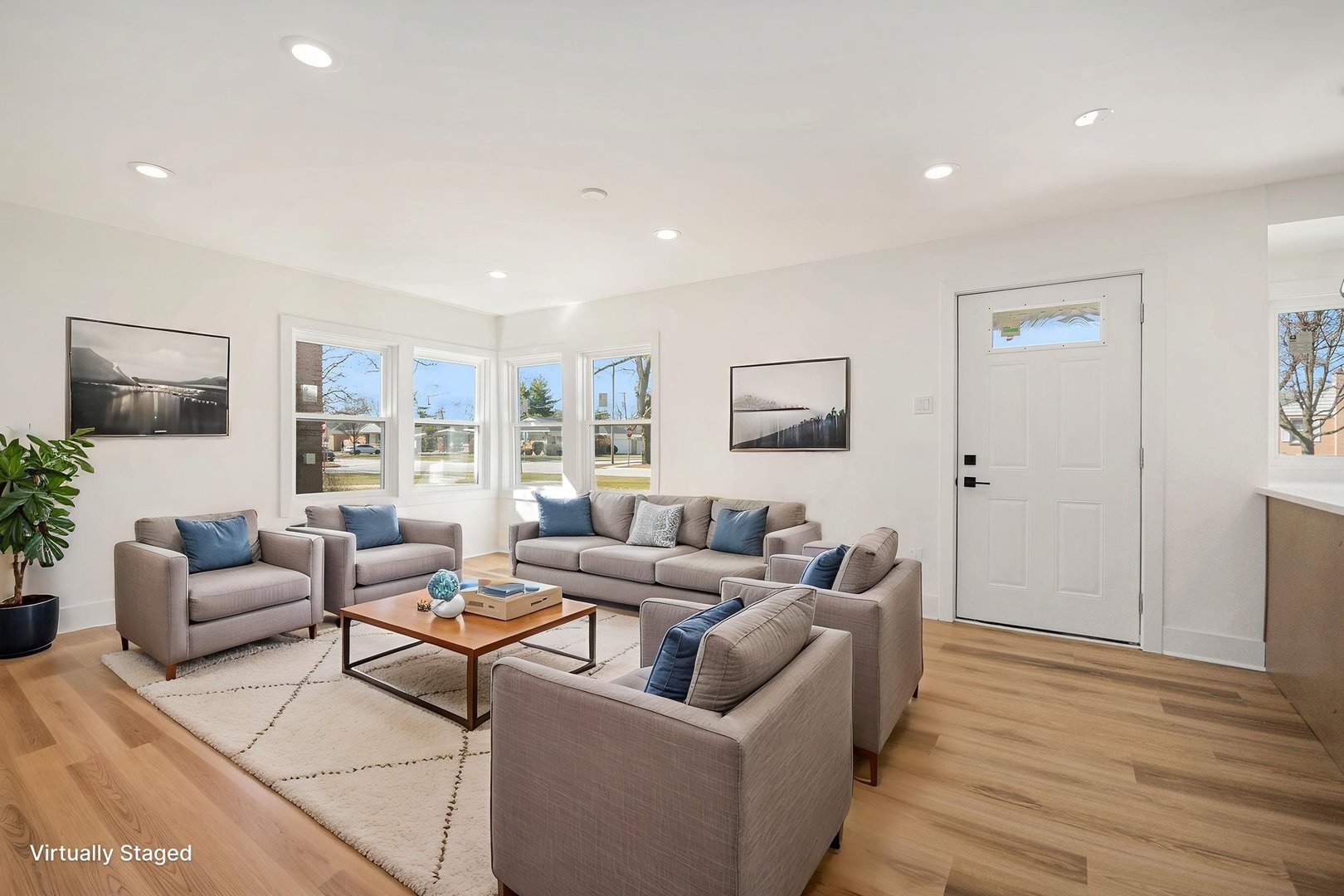 1943 Mayfair Avenue, Westchester, IL 60154