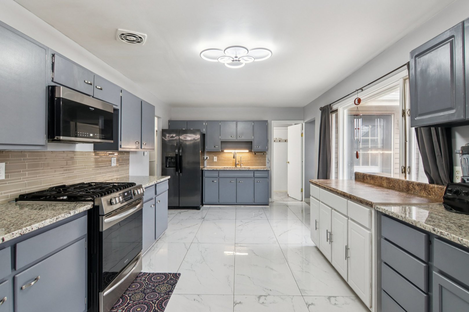 1625 Dennison Road, Hoffman Estates, IL 60169